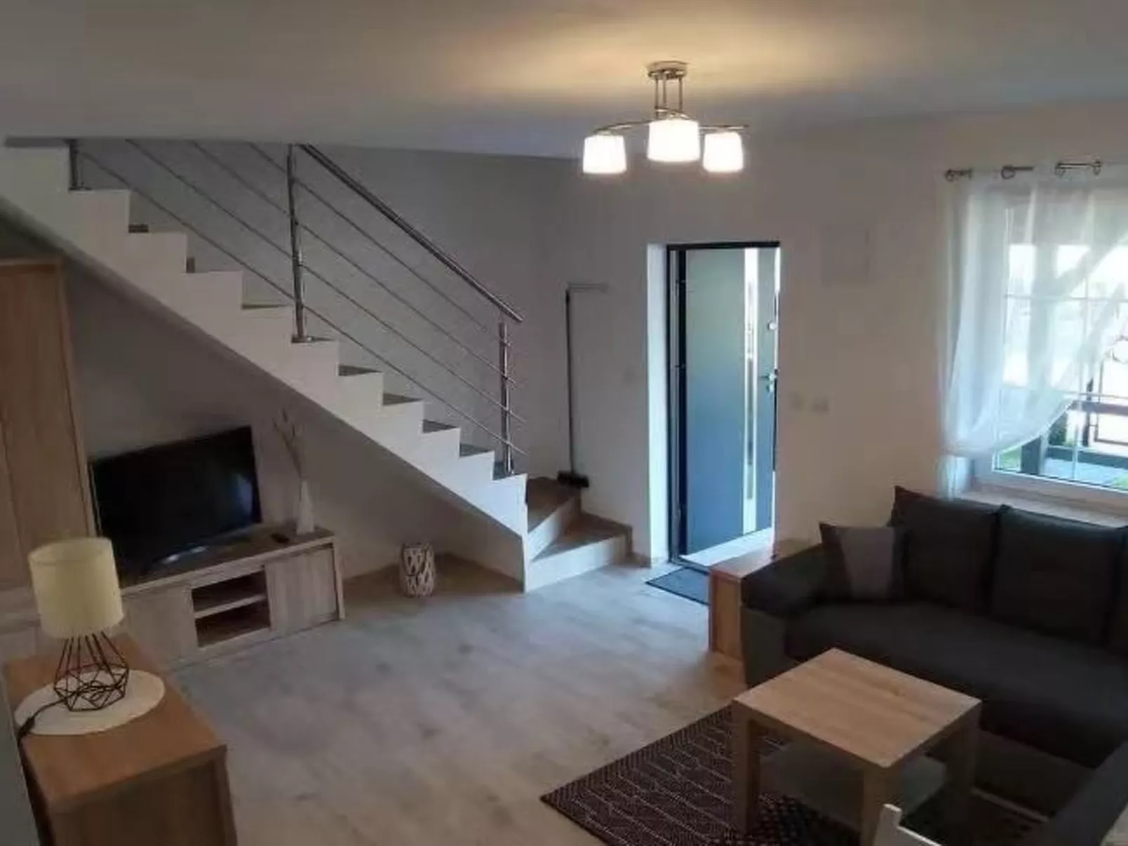 Villa Kacper mit privatem Garten, Terrasse und Grill-Binnen