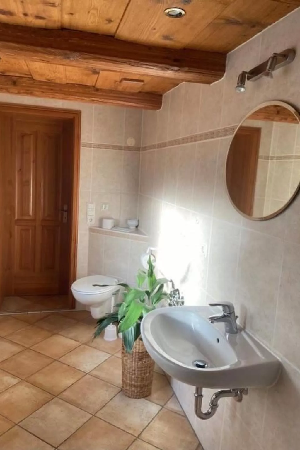 Mit Blick auf das Wasser-Binnen