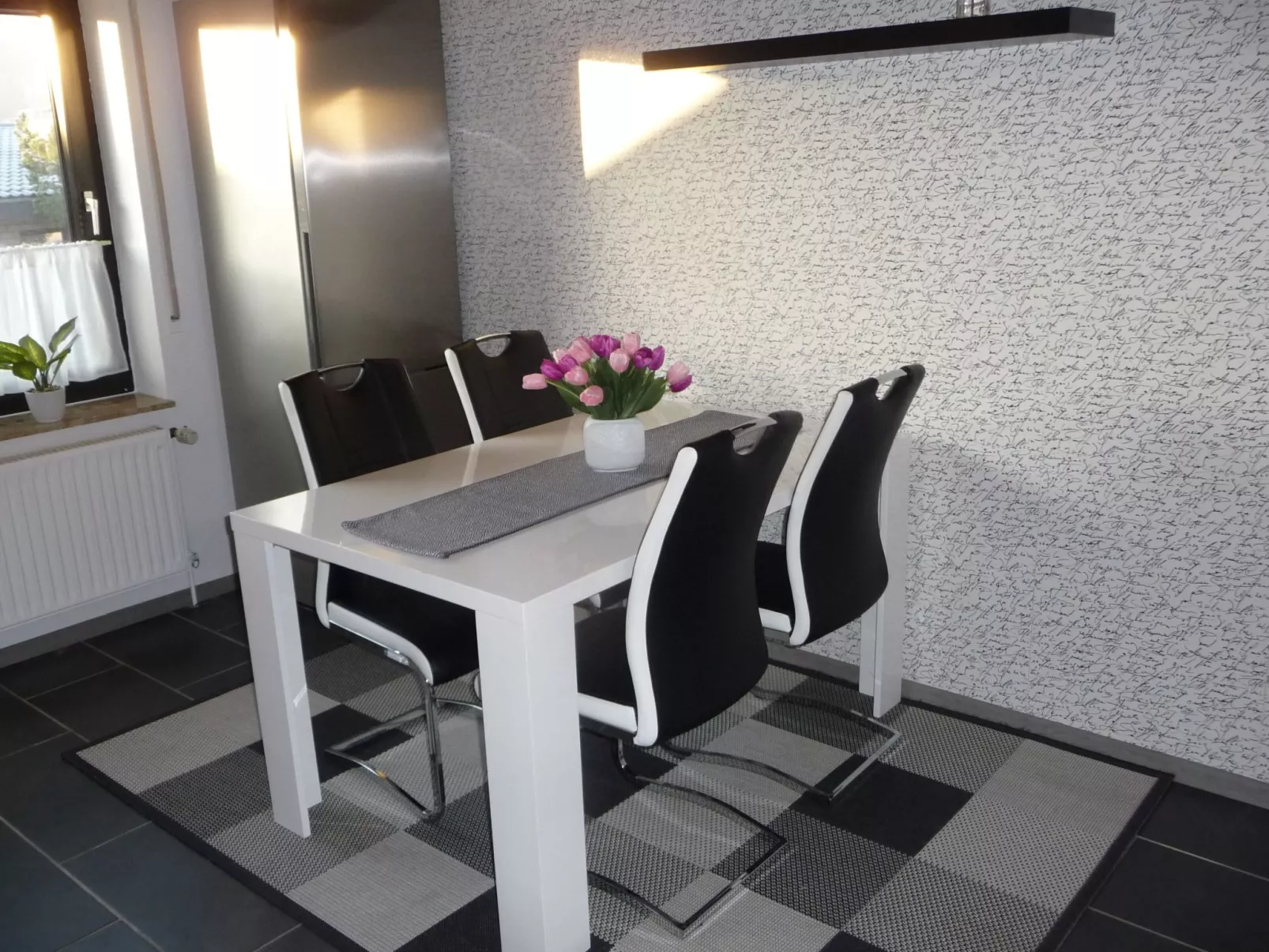 Apartment mit Hund-Binnen