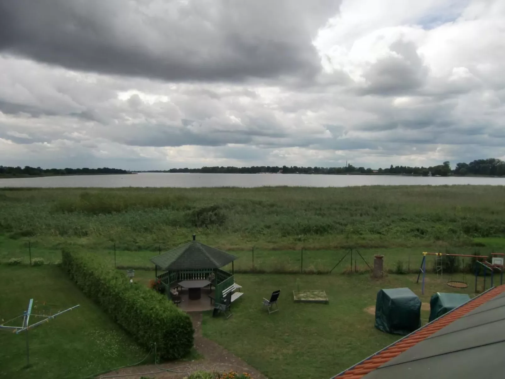 Nette Wohnung mit Garten, Grill und Pool-Binnen