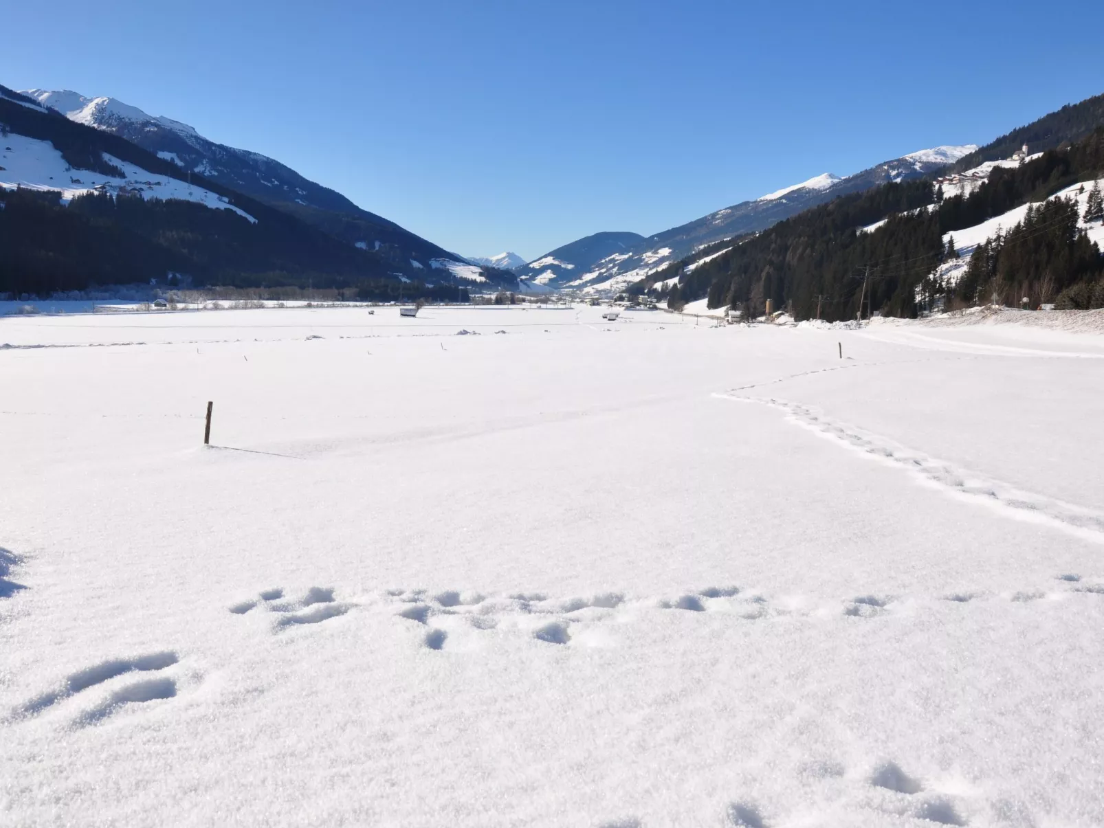 In Strassen mit Privatem Pool-Buiten