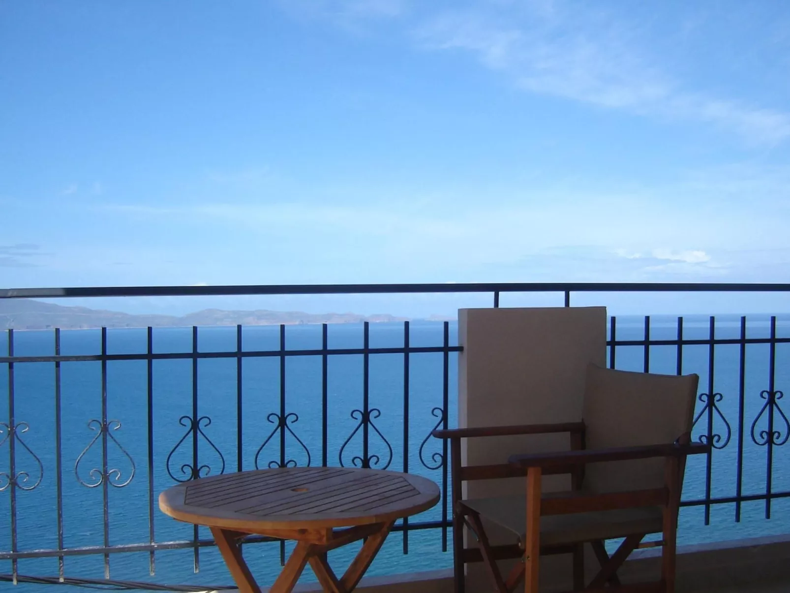 Appartement mit Balkon-Buiten