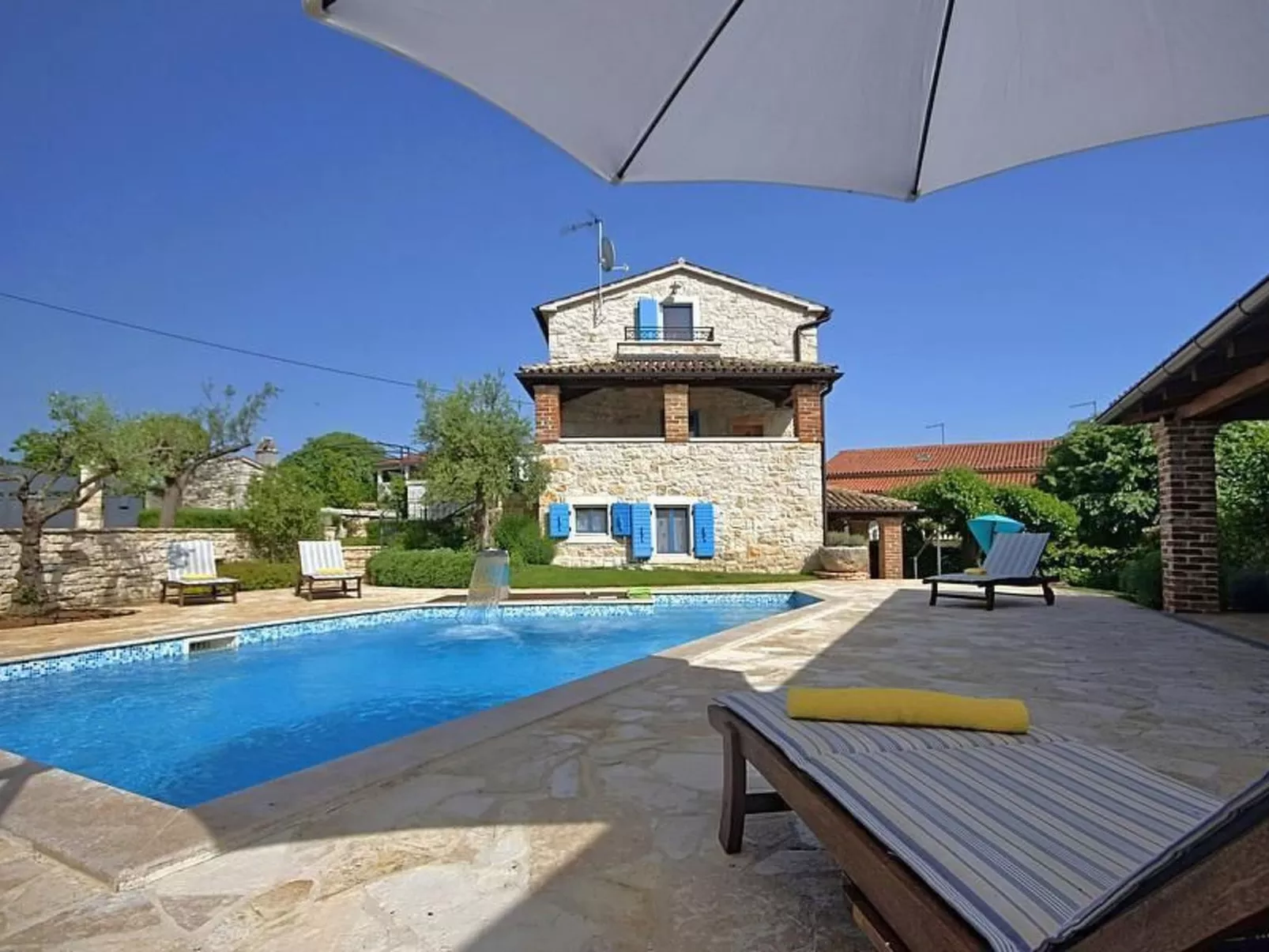 Simone-Image-tags.info