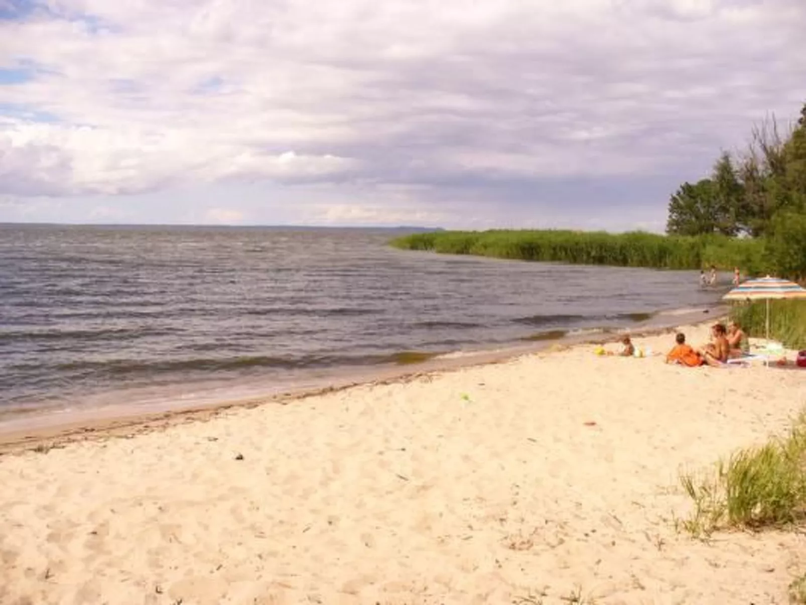 Mit Garten, Grill und Terrasse-Buiten