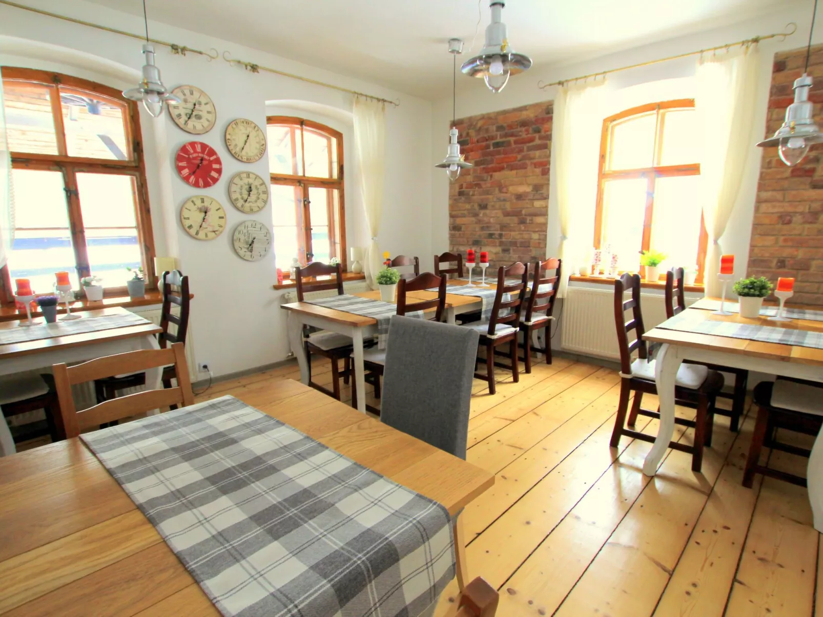 Exklusives Ferienhaus mit Schwimmbad direkt am Wasser-Image-tags.info