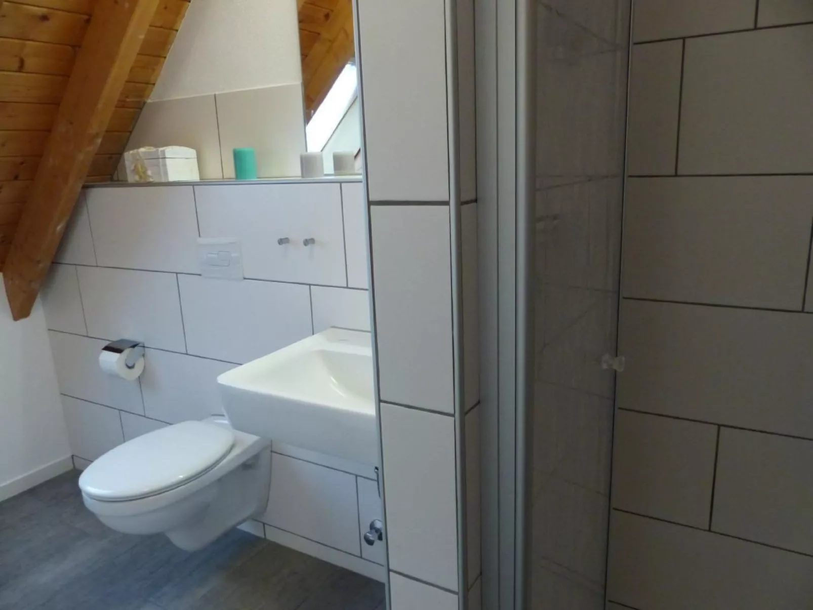 Einladende Obergschosswohnung mit sonnigem Balkon-Binnen