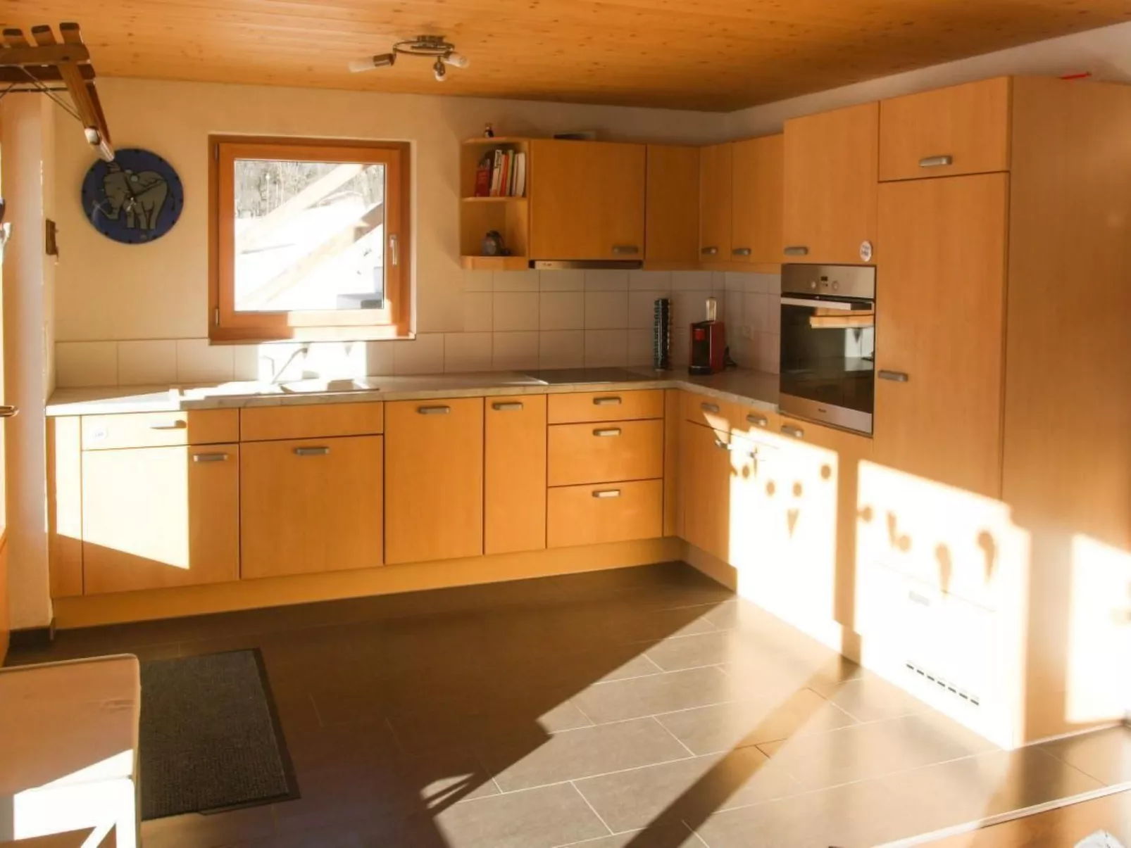 Mit Bergblick-Binnen