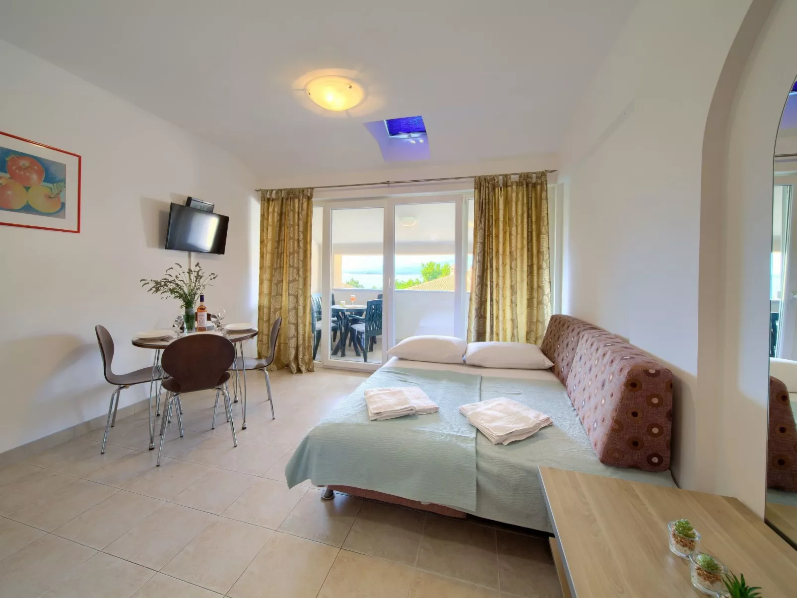 Wohnung A1 mit schönem Panoramablick-Binnen