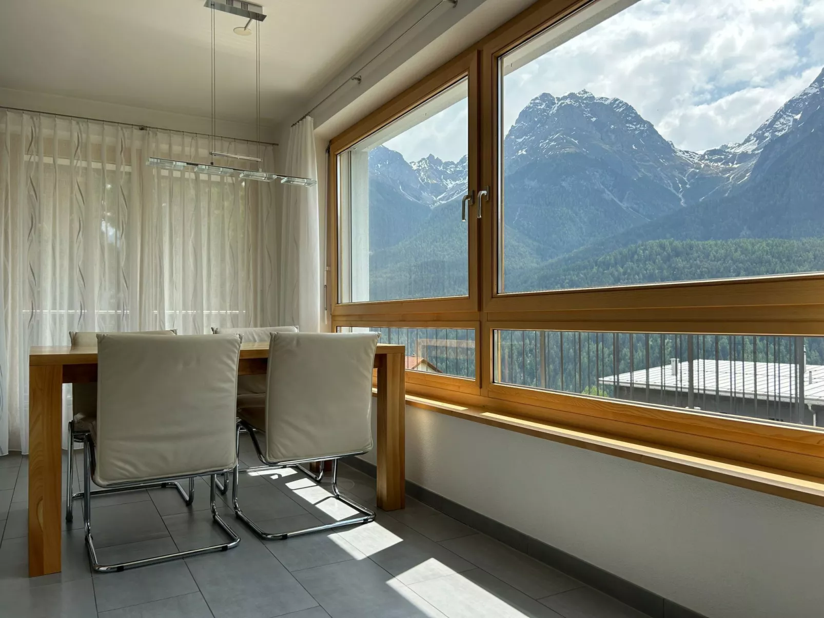 Chasa Azura-Image-tags.info