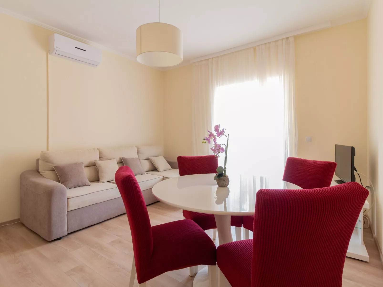 Wohnung mit Blick auf das Wasser-Binnen