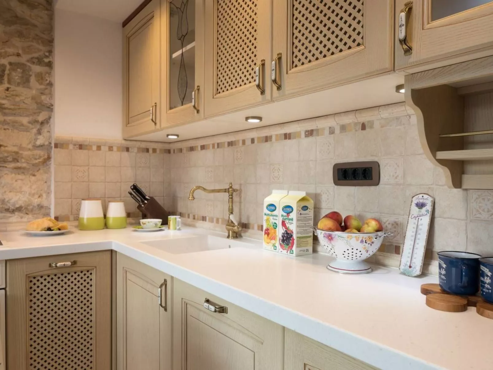 Villa Josipovi Dvori-Image-tags.info