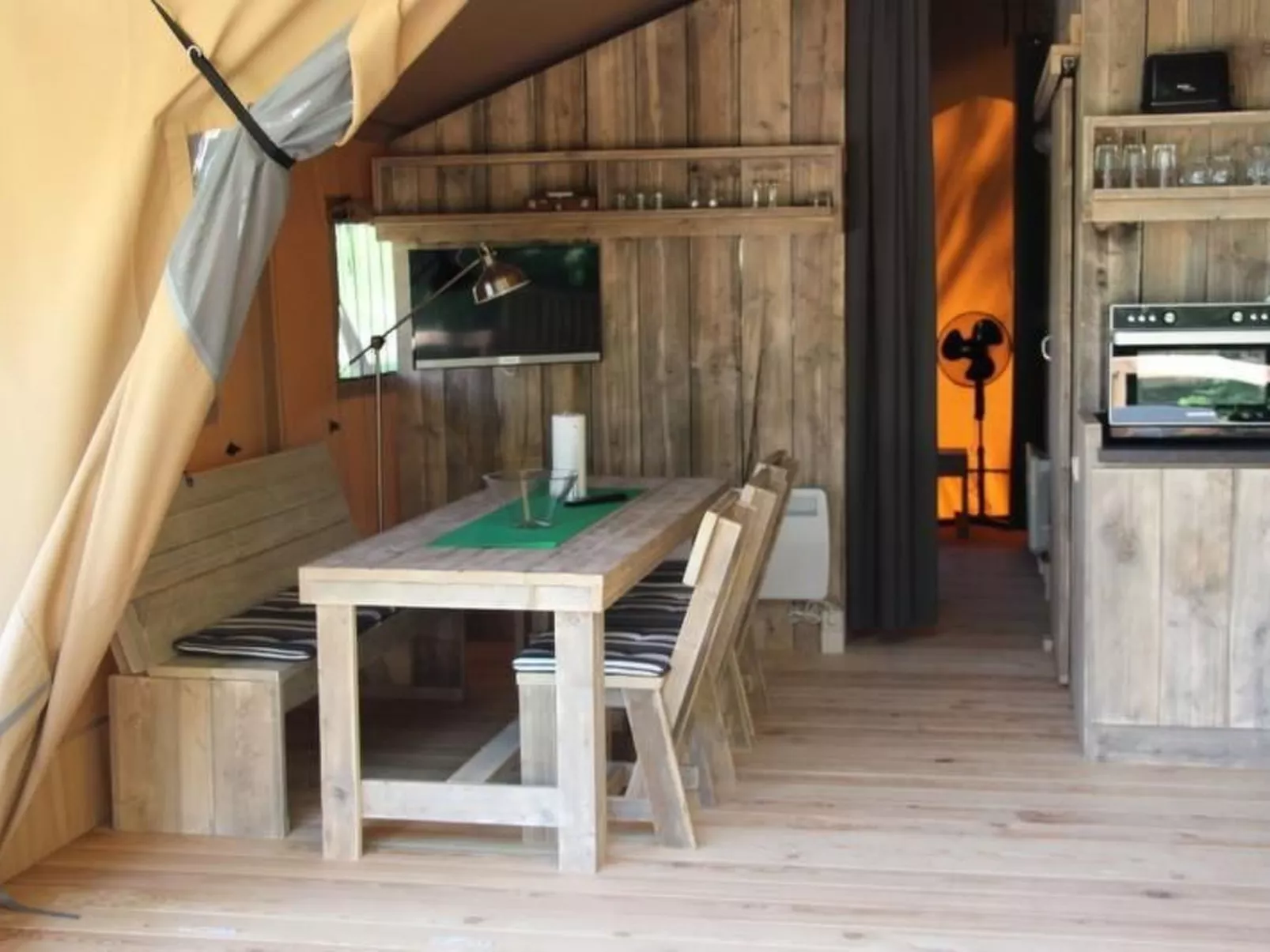 Safarizelt in Hohenlychen mit Garten und Grill-Binnen