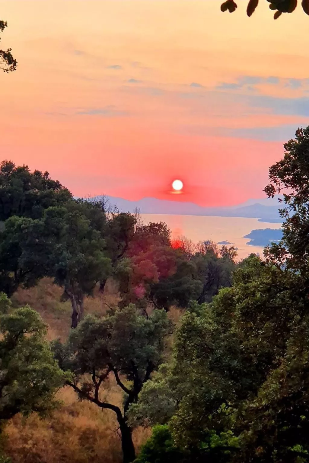 Gaou-Benat. Meerblick Private & bewachte Domäne.-Binnen