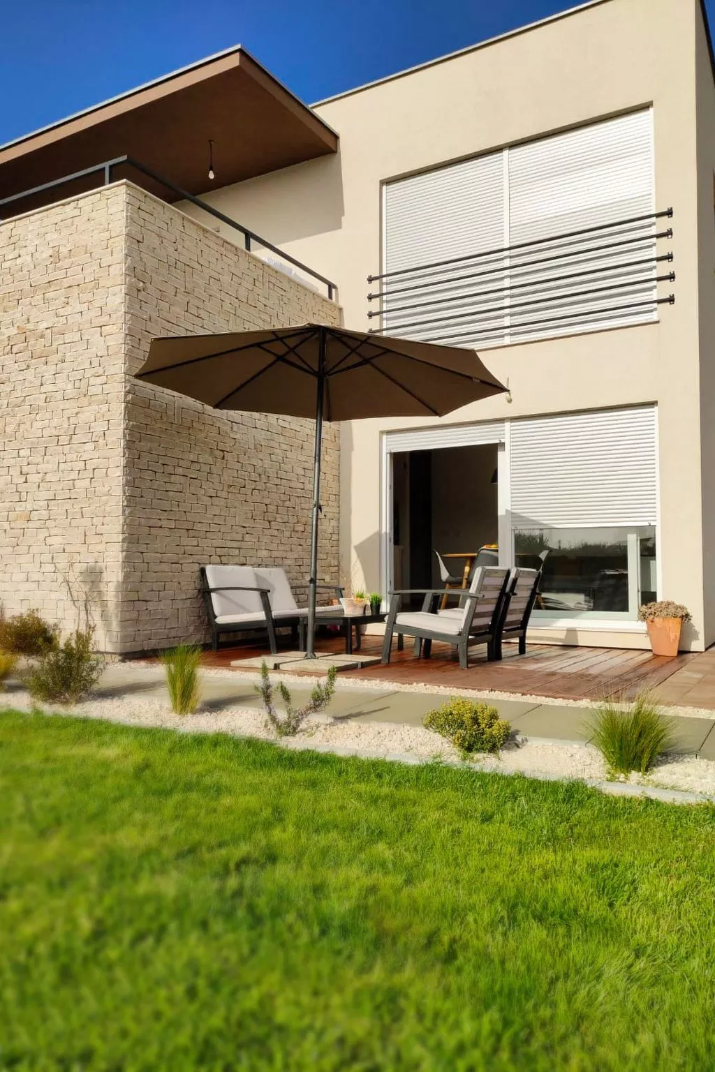 Große Wohnung in Bibinje mit Möblierter Terrasse-Buiten