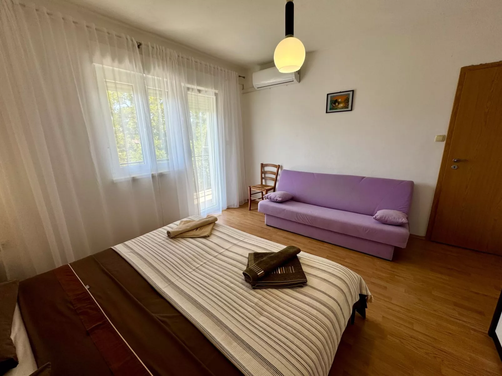 Schöne Ferienwohnung in Jadranovo mit Grill, Terrasse und Garten-Binnen