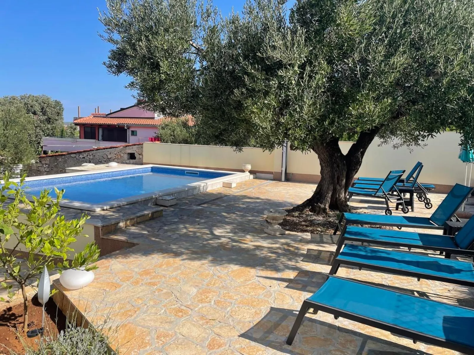 Villa Luger 1. OG-Binnen