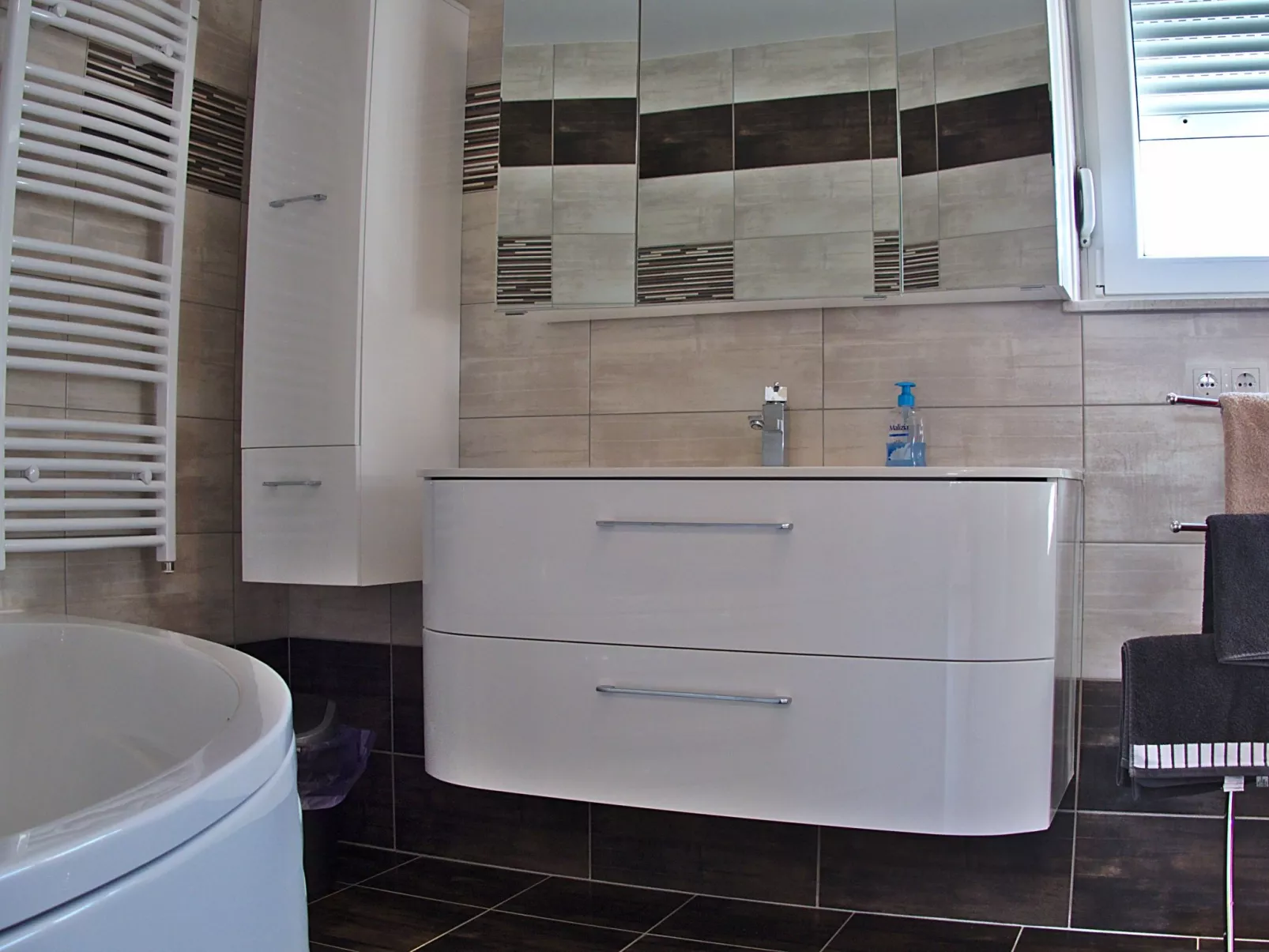 Bezaubernde Ferienwohnung mit gemeinsamem Pool-Binnen