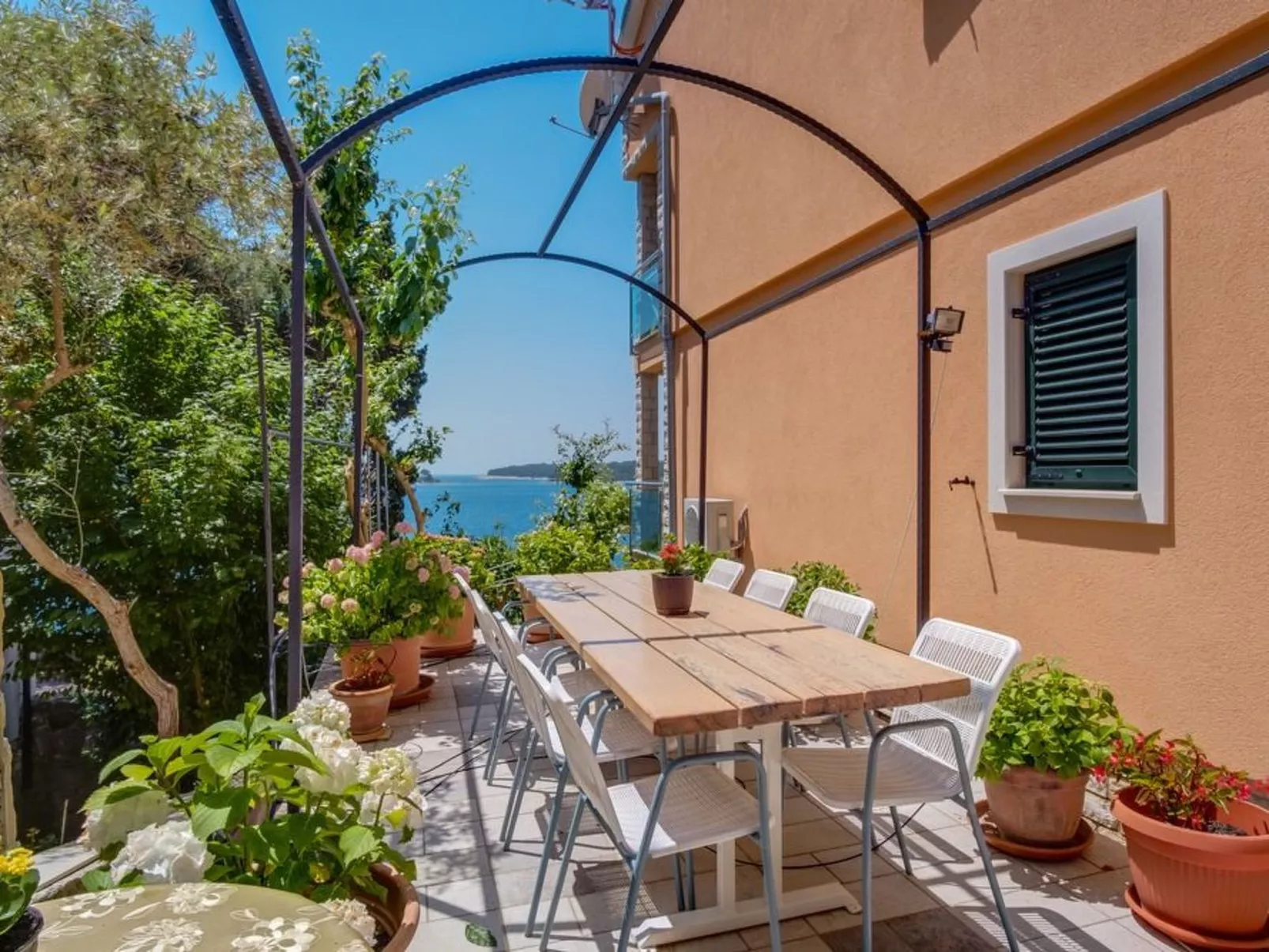 Villa Magnolia – Apartment Magnolia-Binnen