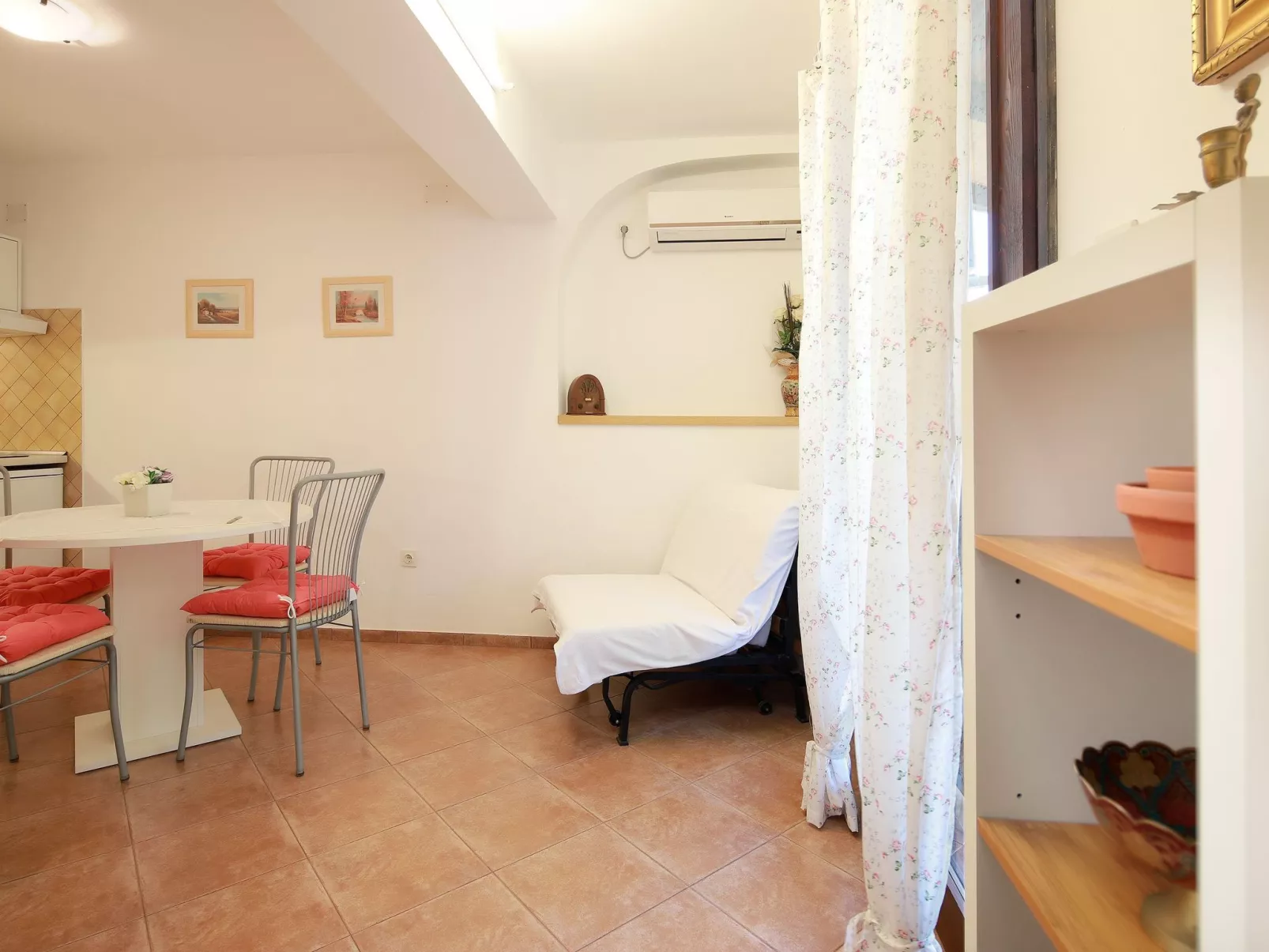 Svoboda 4-Image-tags.info