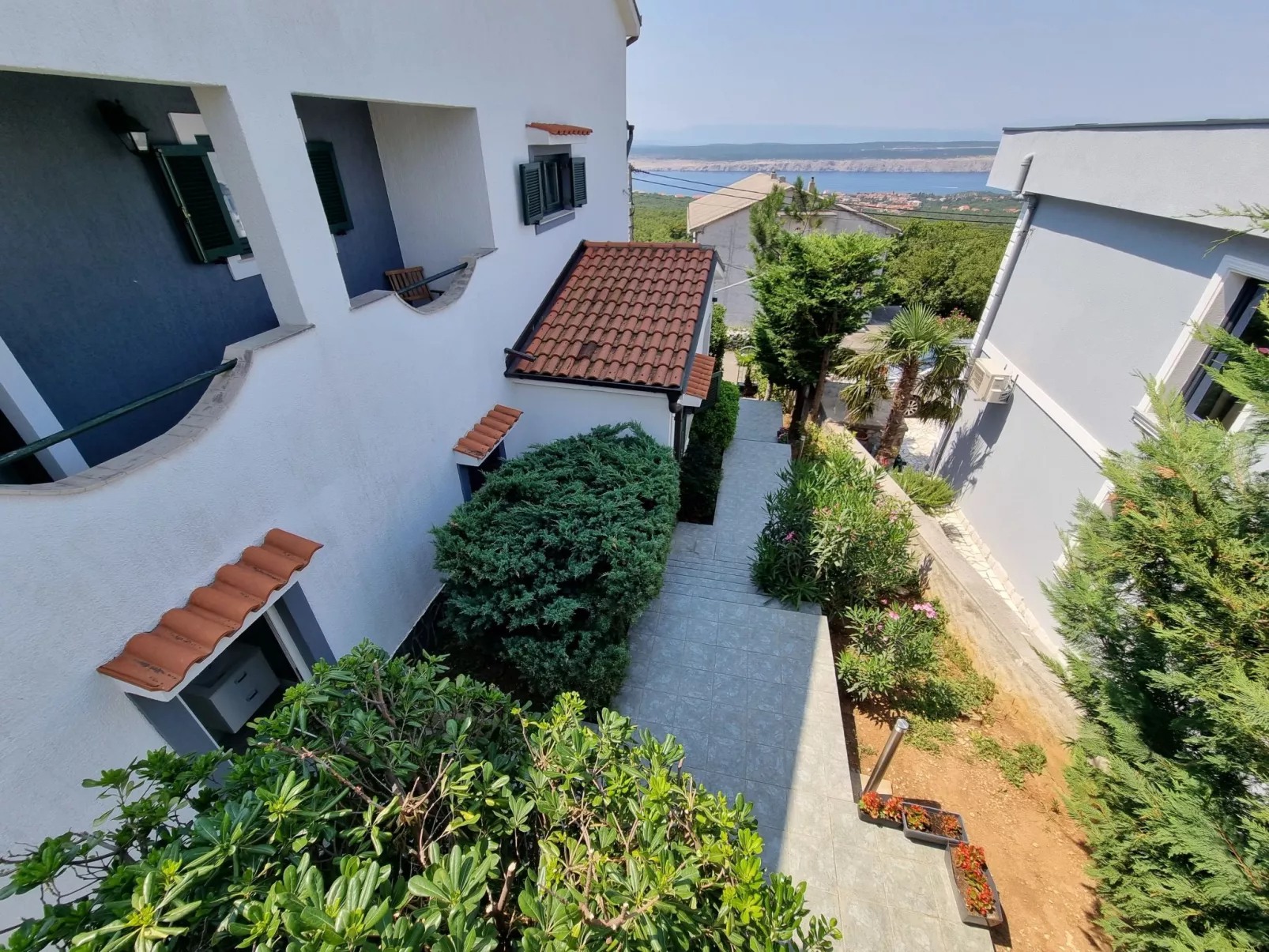 Mit privatem Pool und Sauna-Binnen