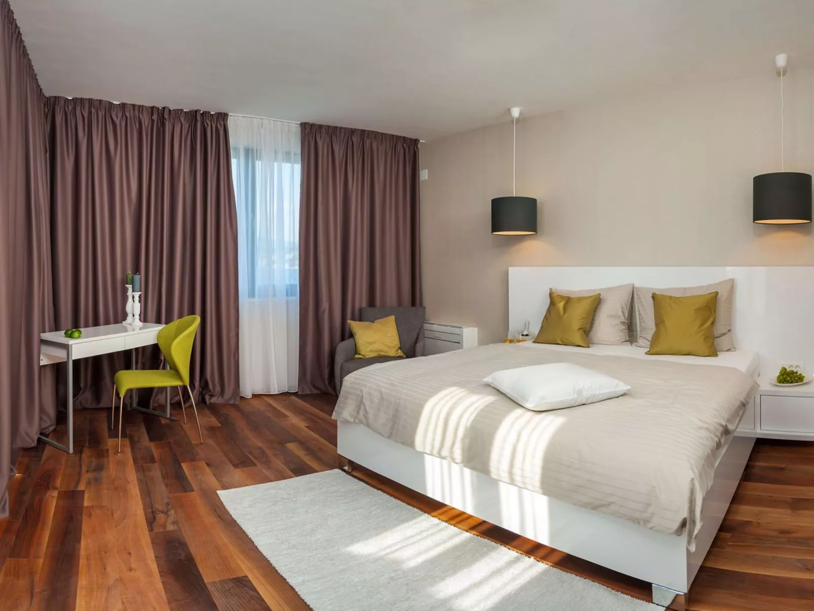 Luxuriöse Villa Rose am Strand mit Pool-Binnen