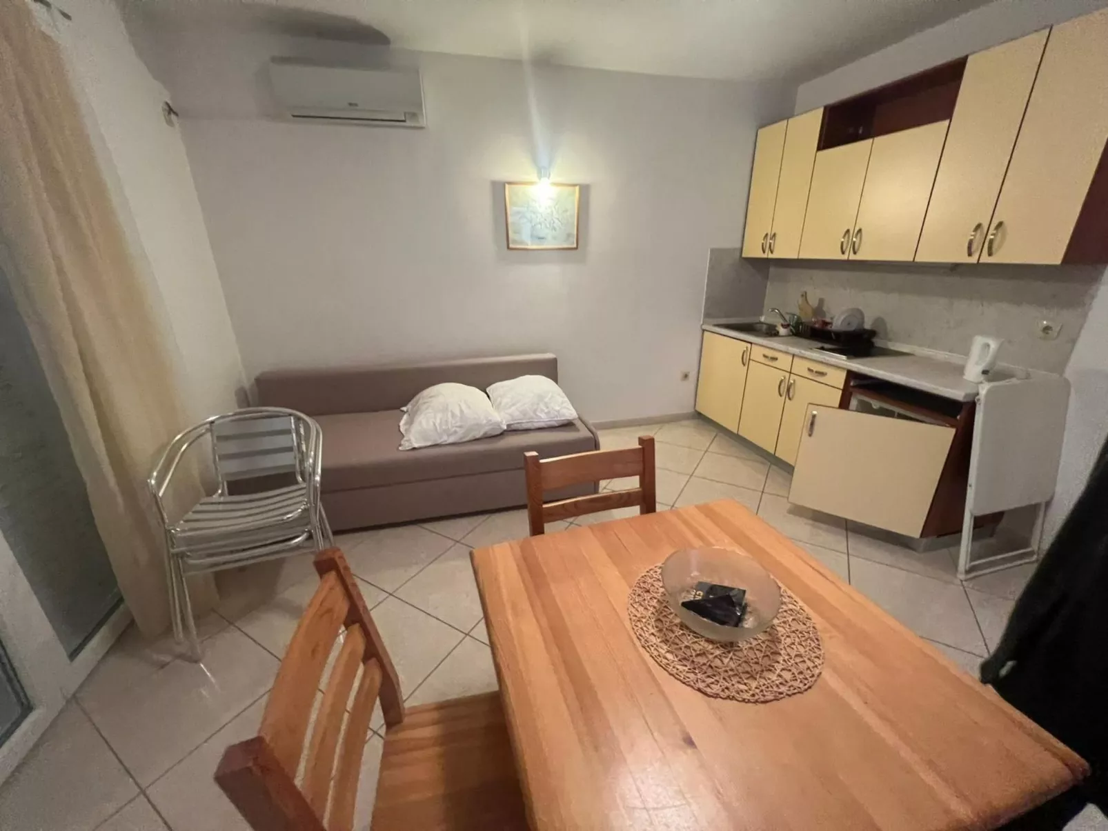 Velvet Vista 1-Binnen