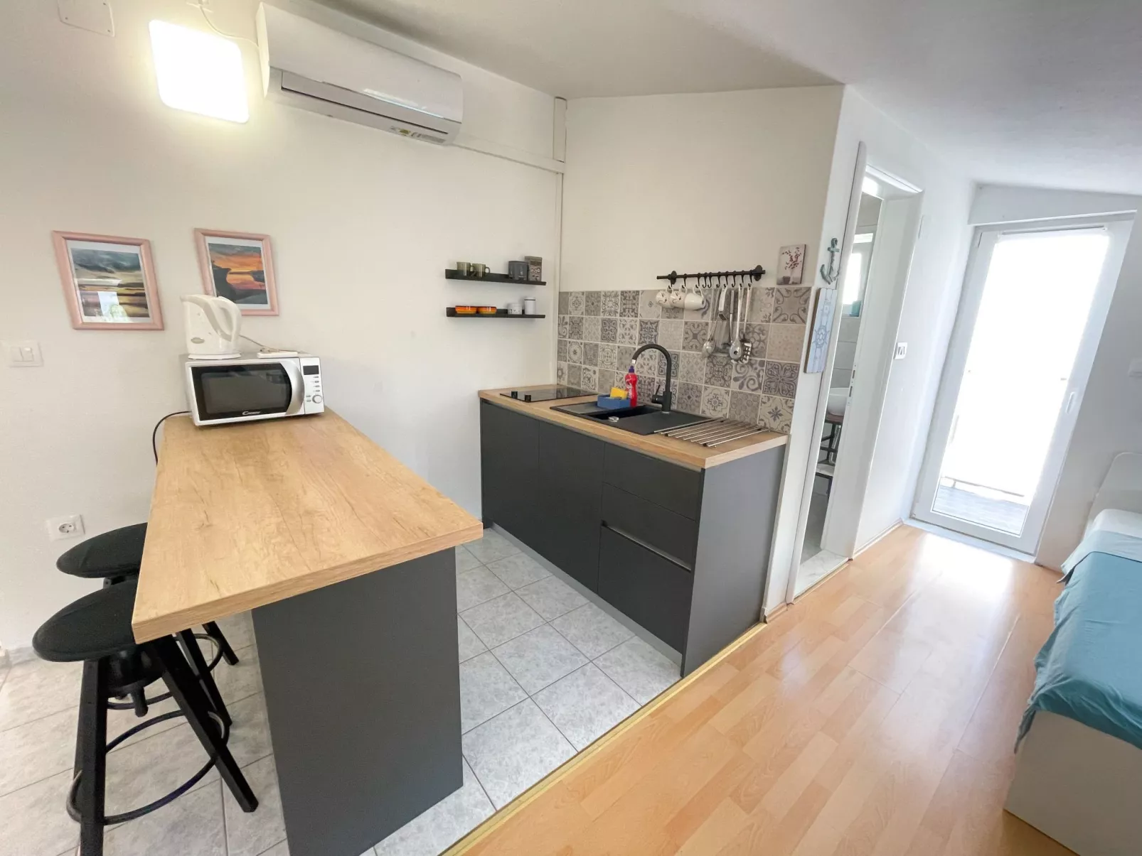 Studio-Apartment mit Meerblick-Binnen