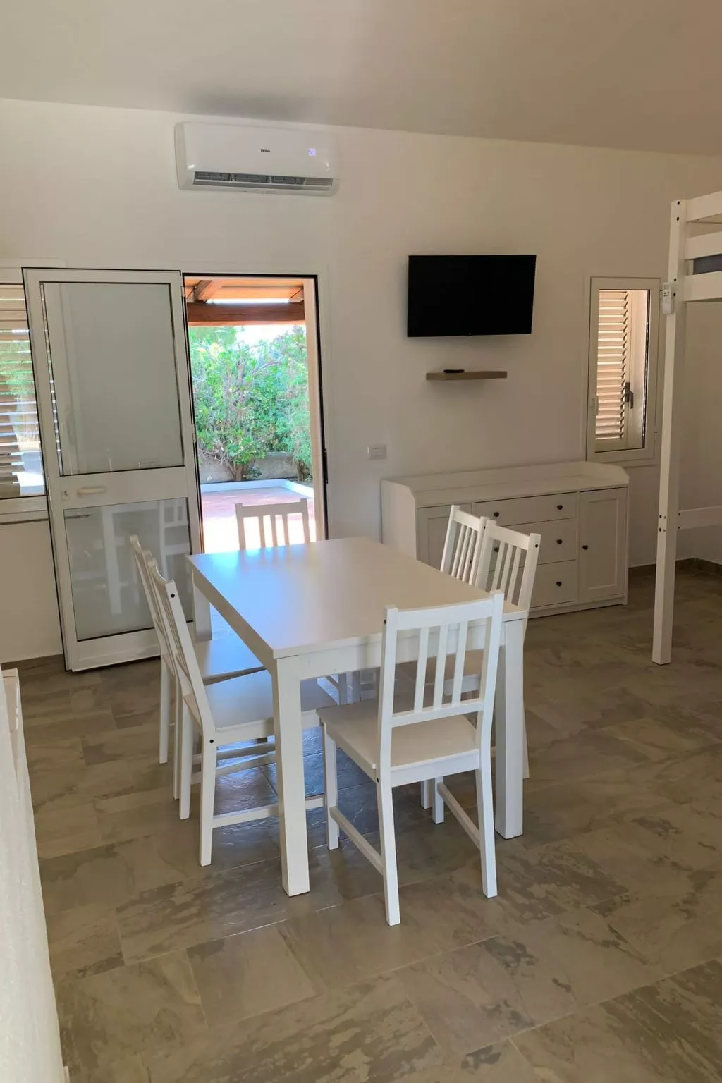 Haus Ulysses in der Nähe des Meeres-Binnen