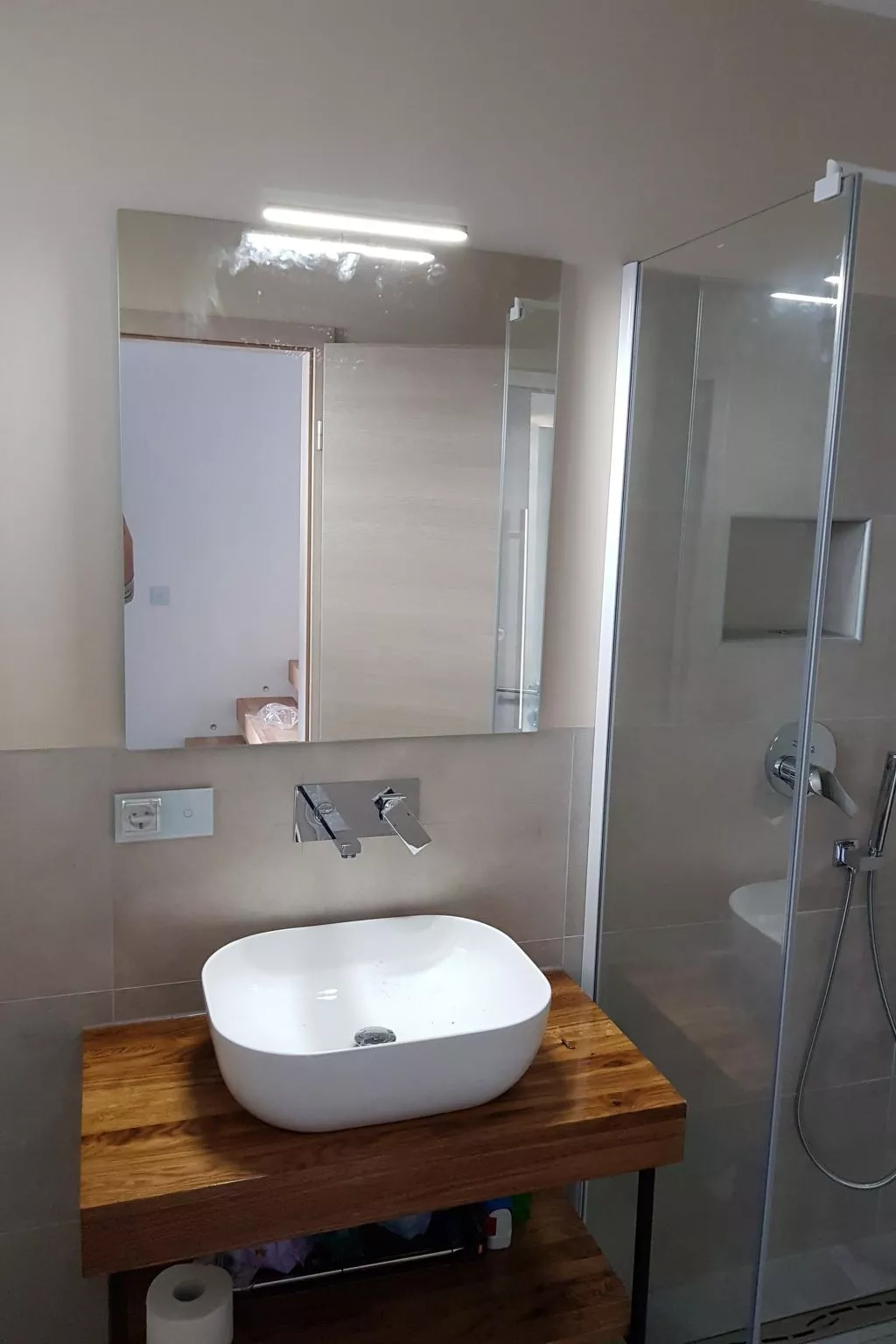 Mit privatem Pool in Ruhiger lage.-Binnen