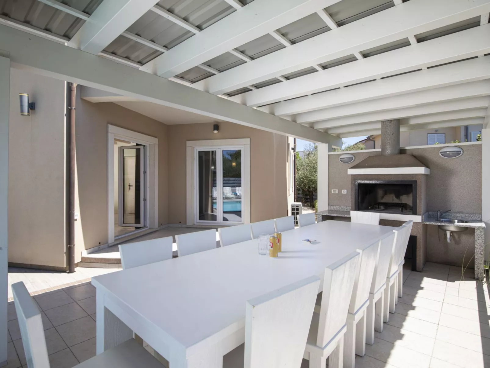 8-Schlafzimmer-Villa Bianca mit Pool, Sauna, Billard-Binnen