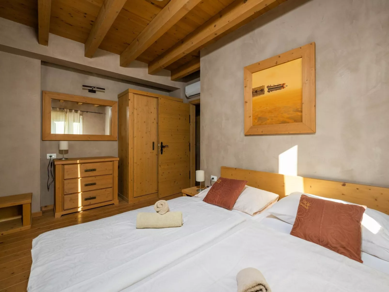 Villa Chiara mit 6 Schlafzimmern in Meeresnähe-Binnen