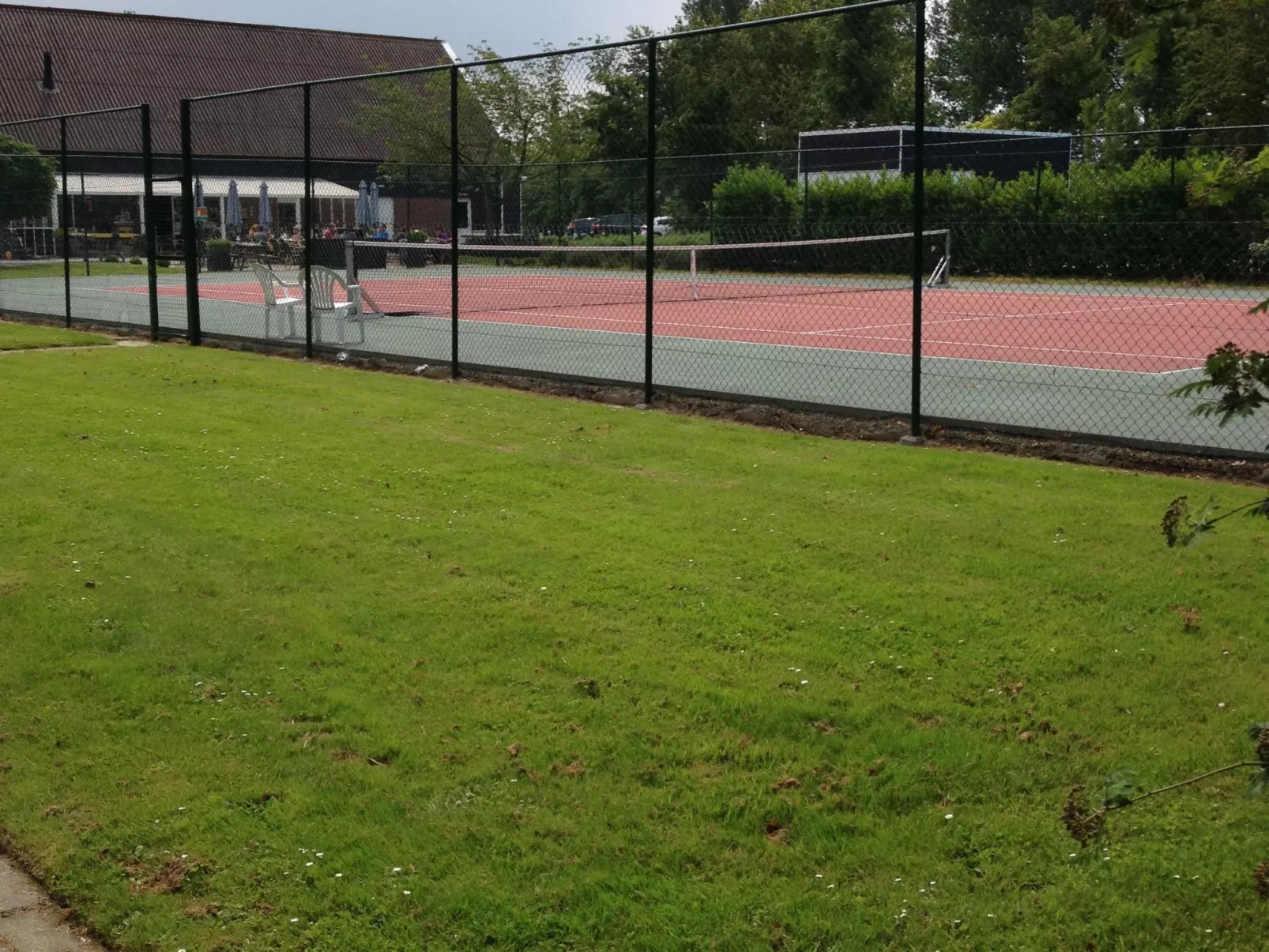 In einem familienfreundlichen Ferienpark-Buiten