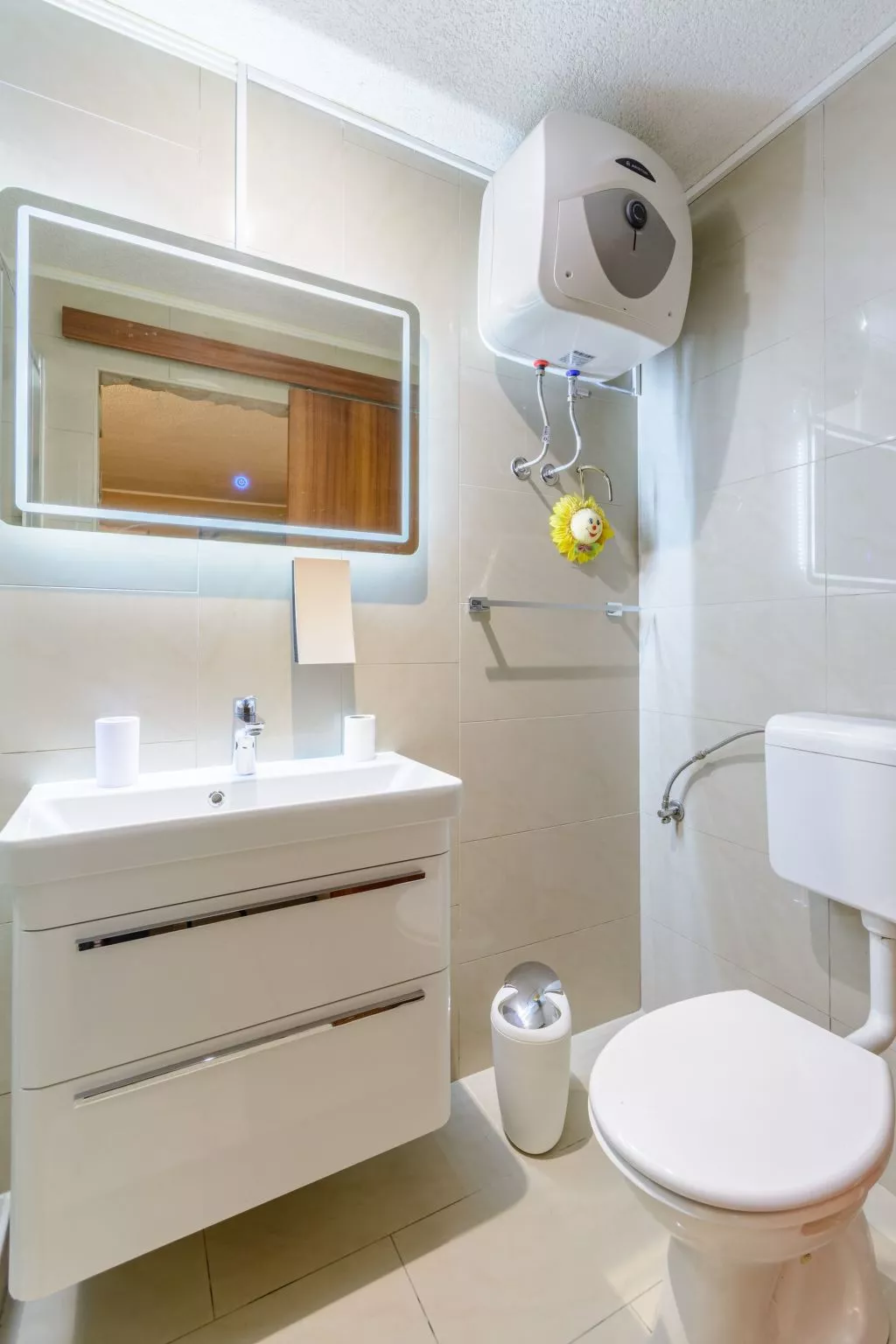 Villa mit vier Schlafzimmern und beheiztem Pool-Binnen