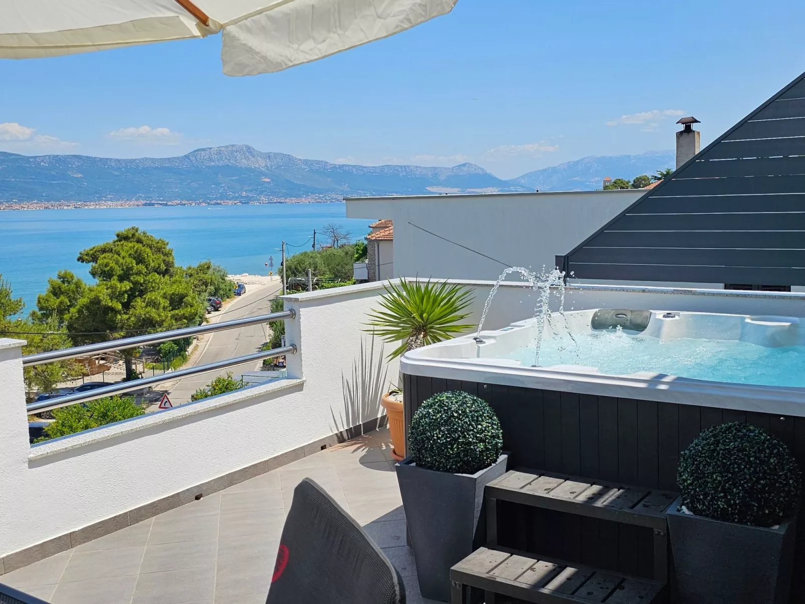 "MaLea" mit Blick auf das Wasser-Buiten