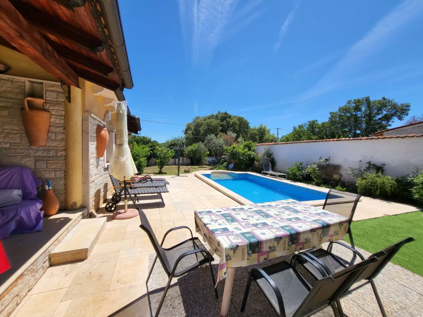 Haus mit Pool-Image-tags.info