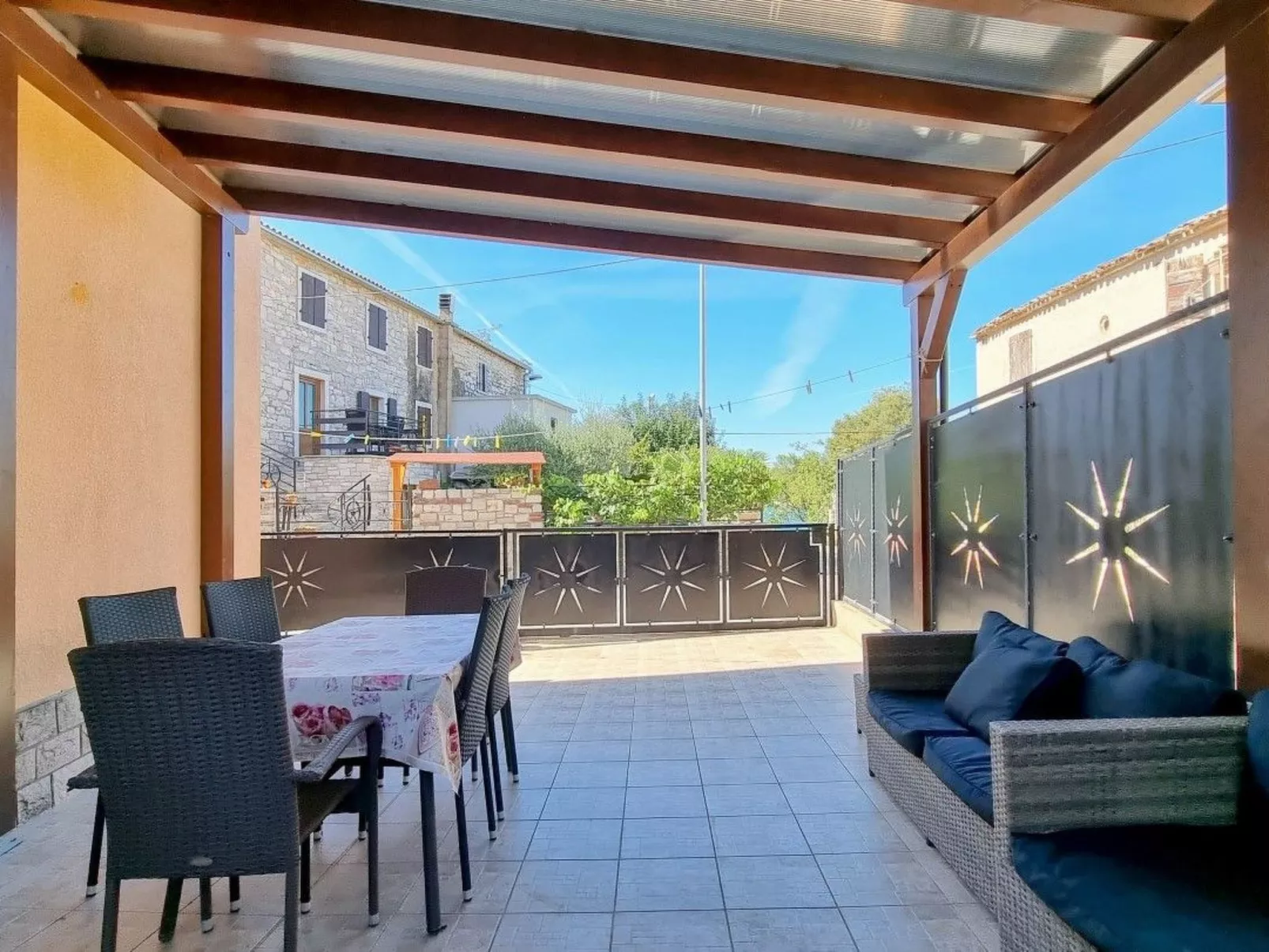 "Ivan" direkt am Strand-Binnen