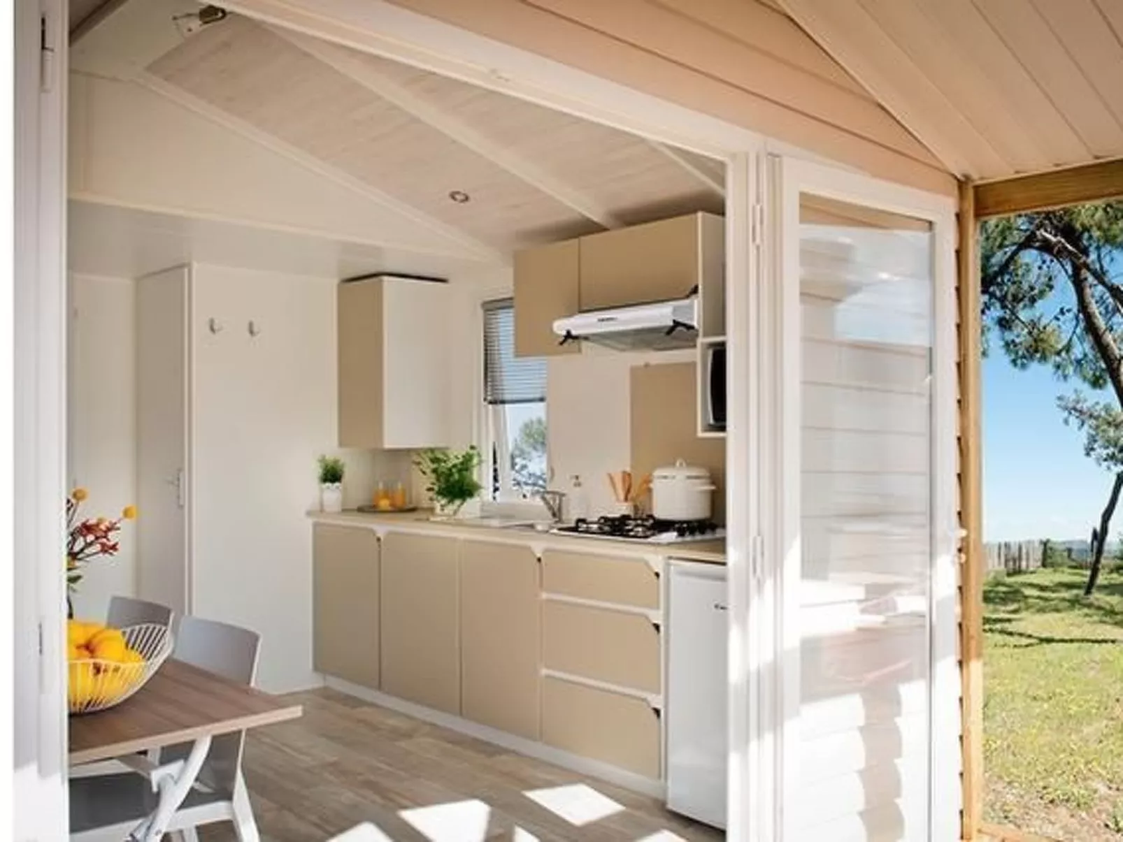 In Hohenlychen mit Grill, Loggia 3-Binnen