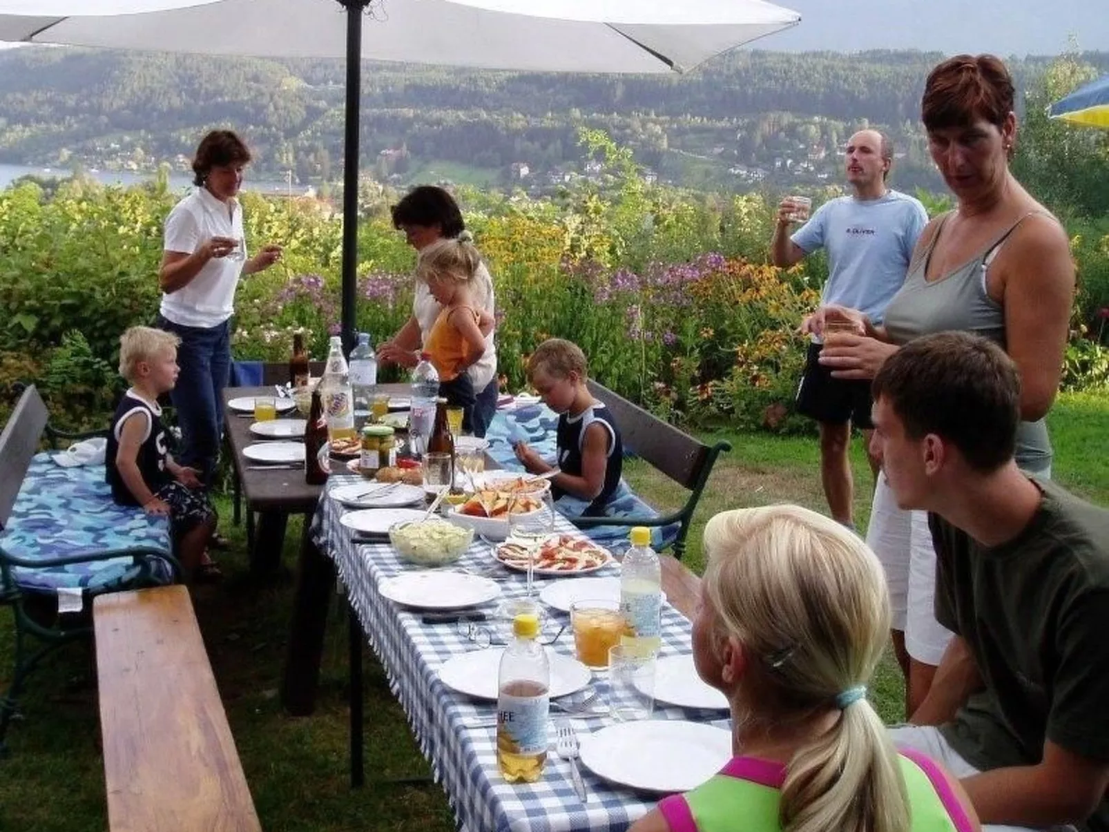 Kleine Wohnung in Seeboden mit Großem Garten - Buiten