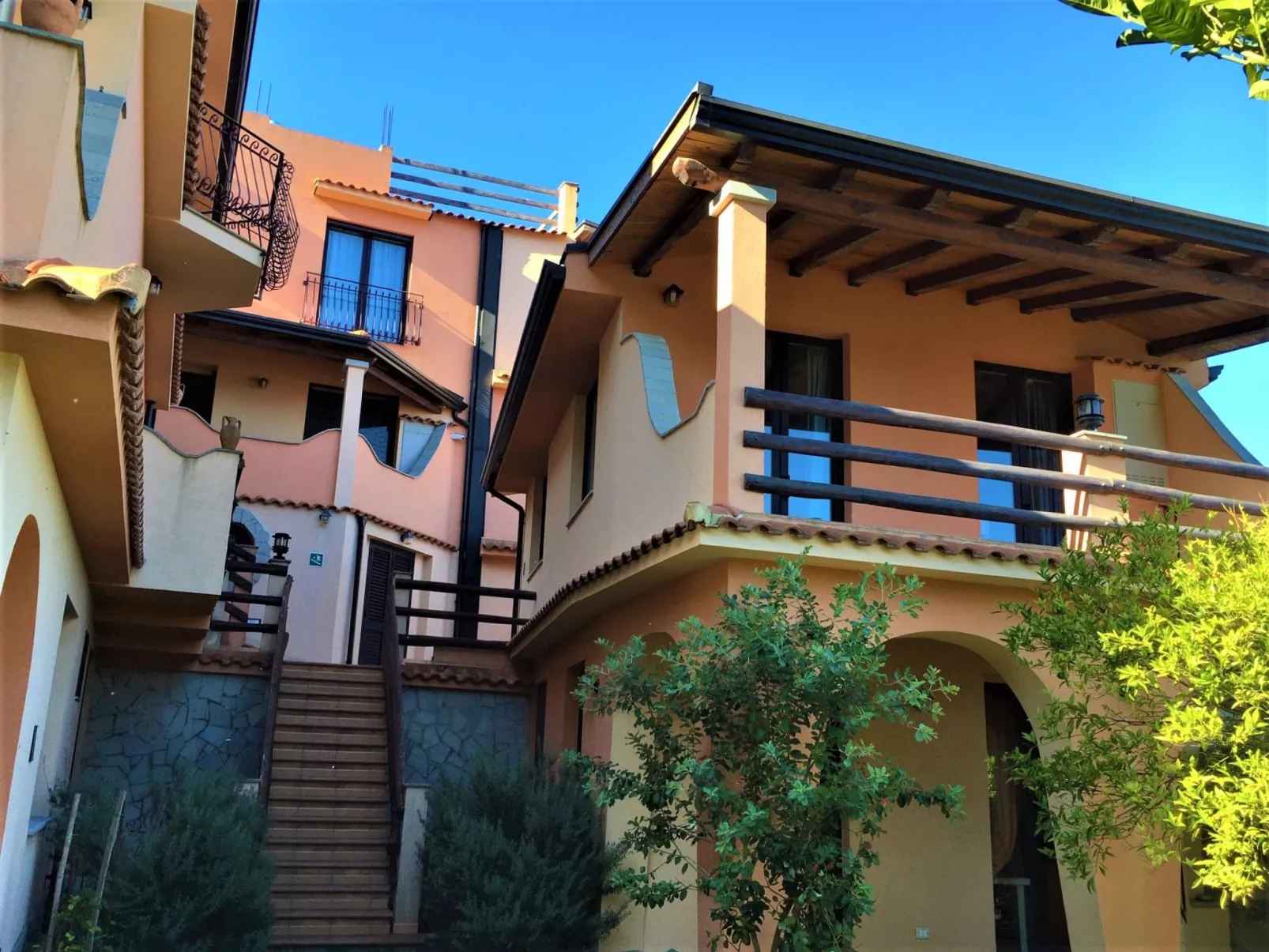 Orange Wohnung-Buiten