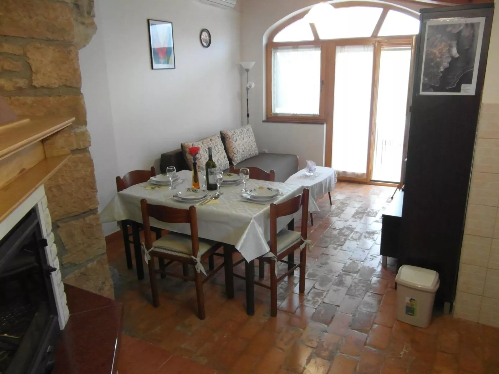 "Vickovi" mit Gemeinschaftspool-Binnen