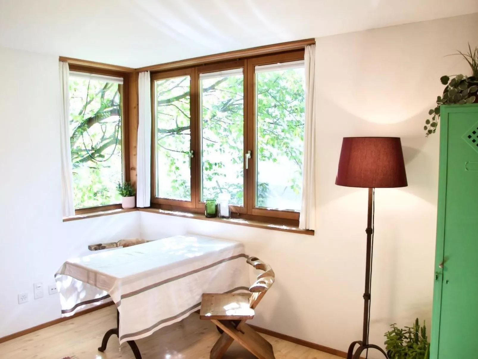 The Green Room-Image-tags.info