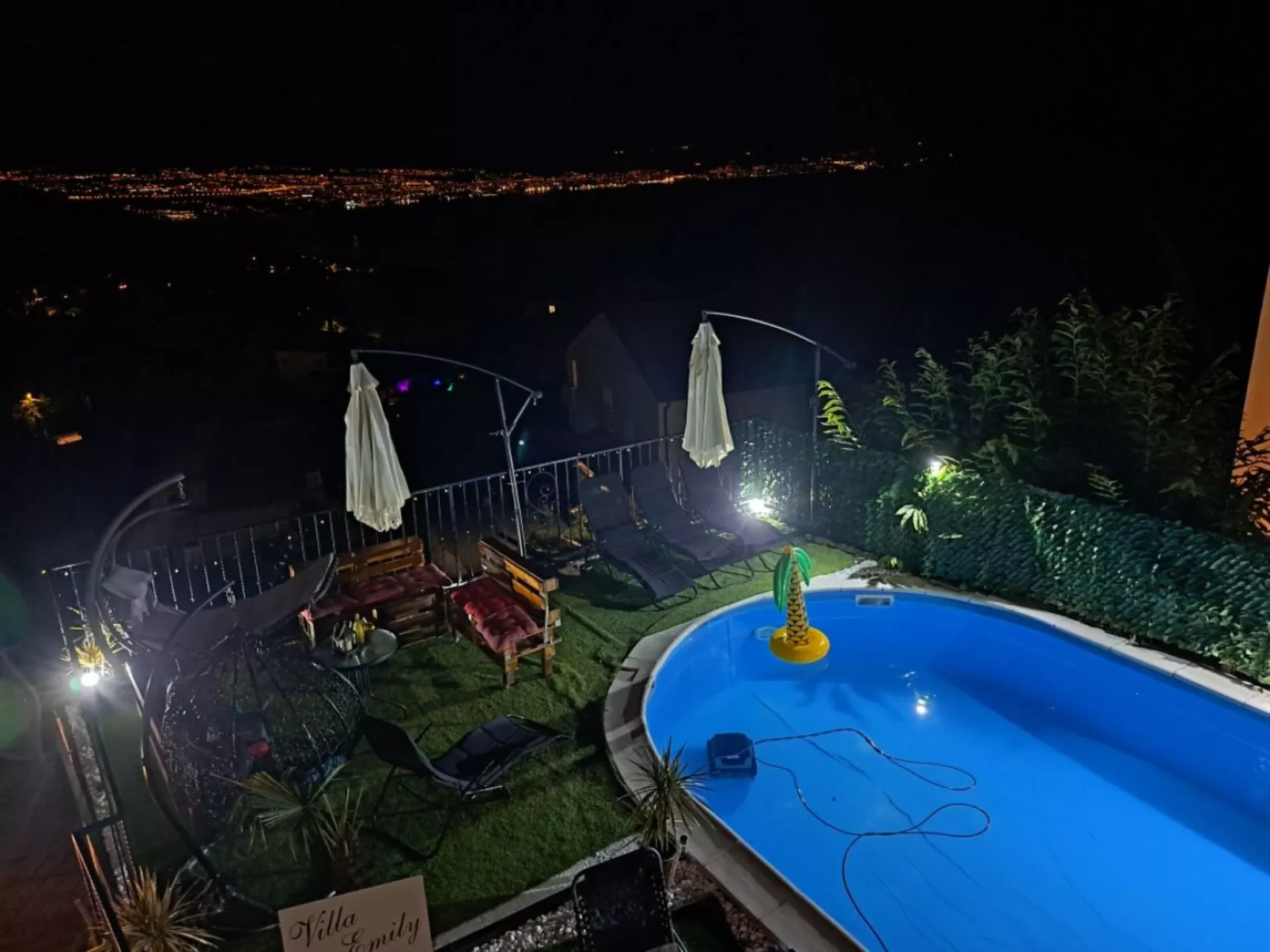 Wunderschöne Luxus-Familienvilla Emily-Buiten