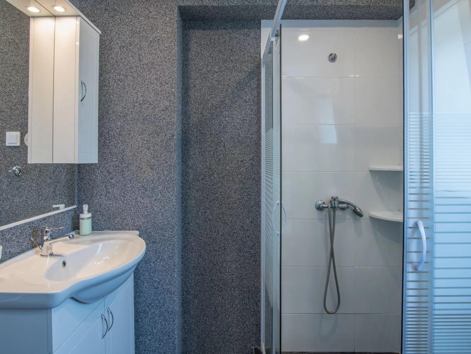 Für 10 Personen und 2 Kinder in Juricani, Istrien (Istrische Riviera)-Binnen