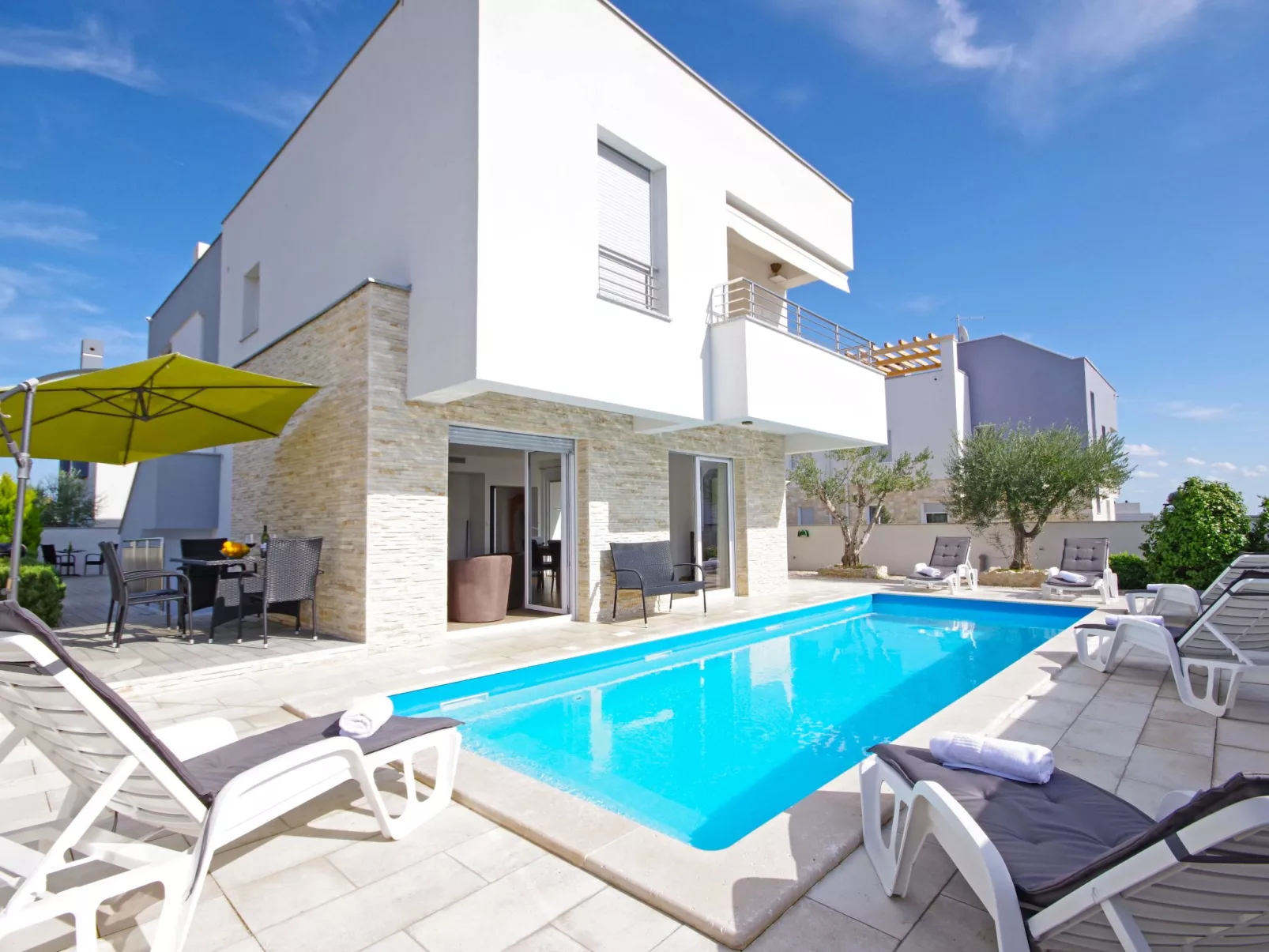 Apartment Laura-Buiten