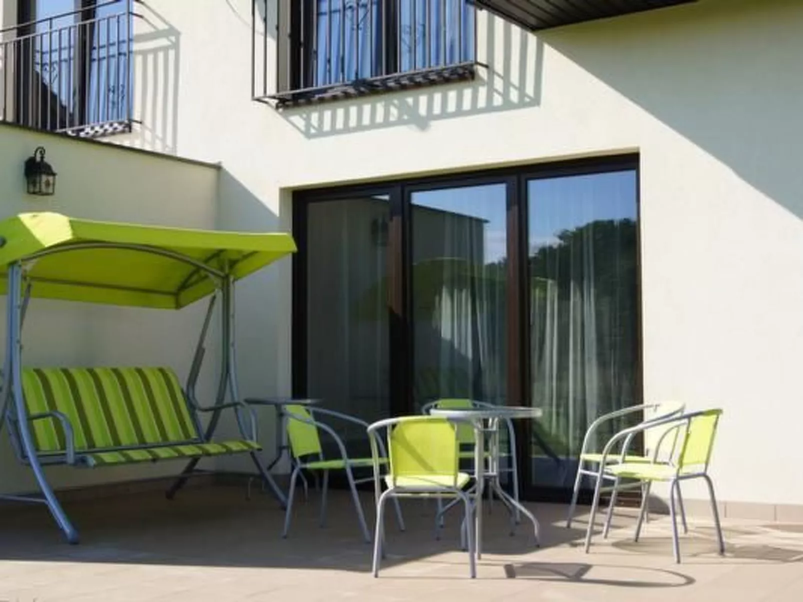 Mit Garten, Terrasse und Grill-Buiten