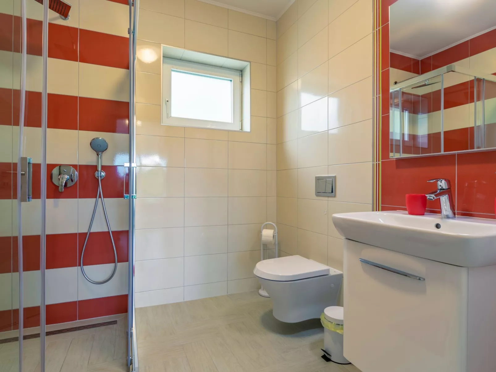 Mit Privatpool für 6 Personen-Binnen