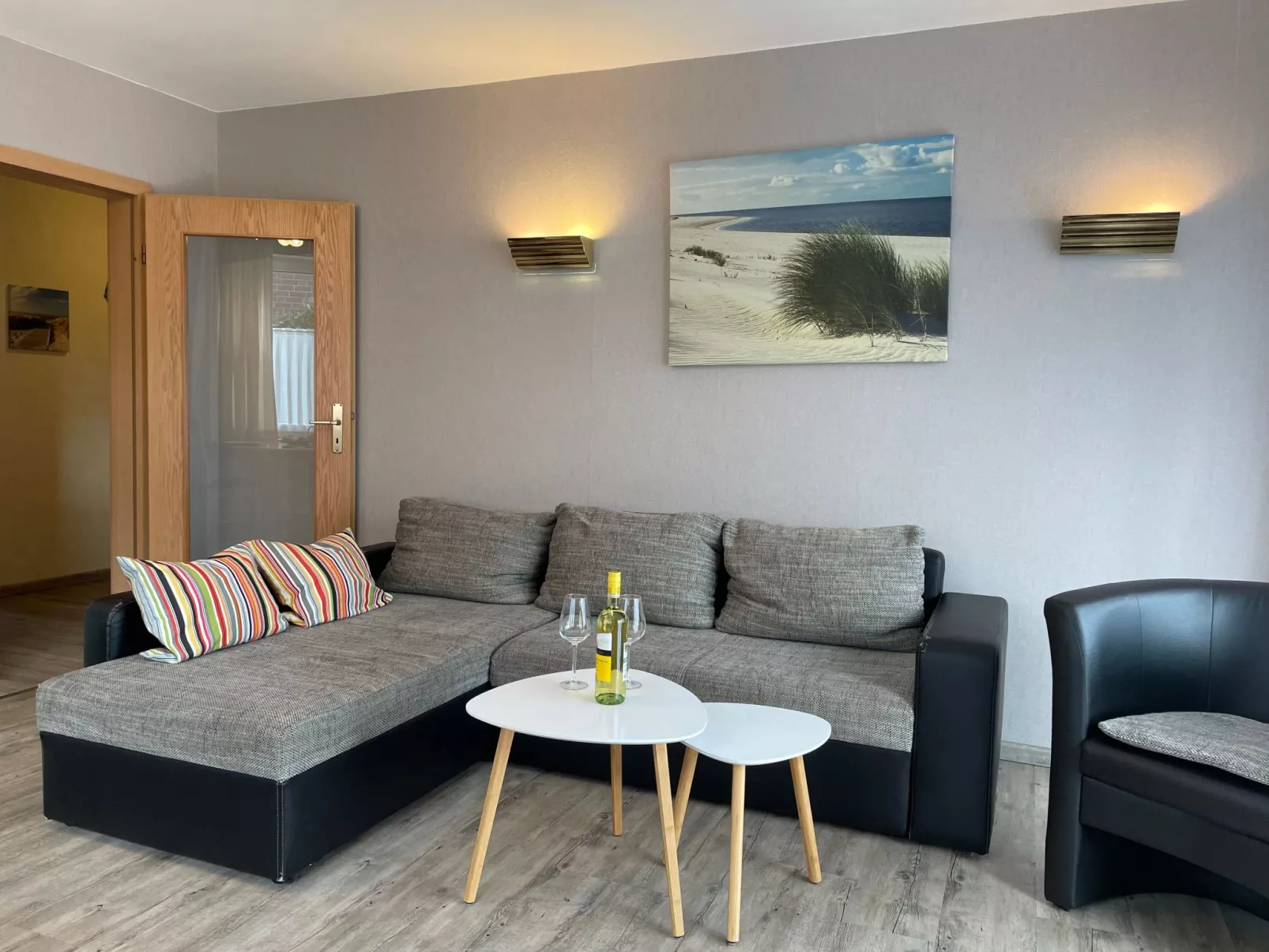 Helle Erdgeschosswohnung mit sonniger Terrasse-Binnen