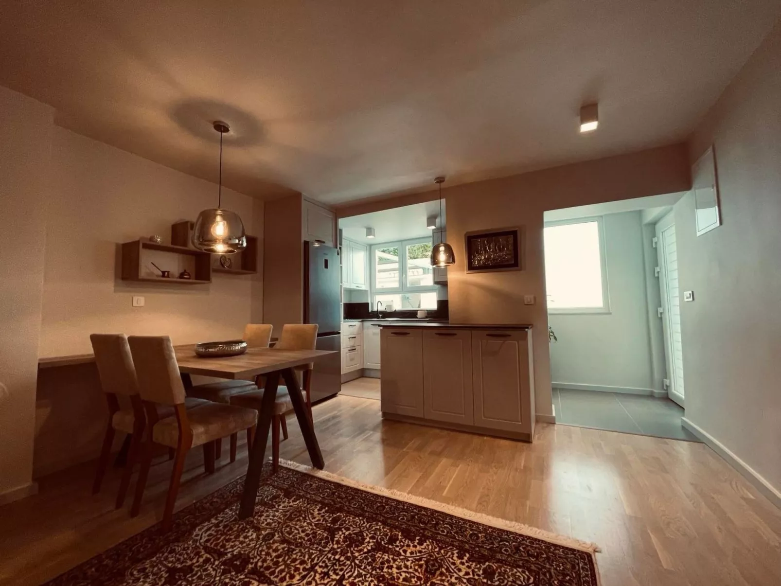 Casa Divani Apartment mit Pool für einen angenehmen Aufenthalt-Binnen