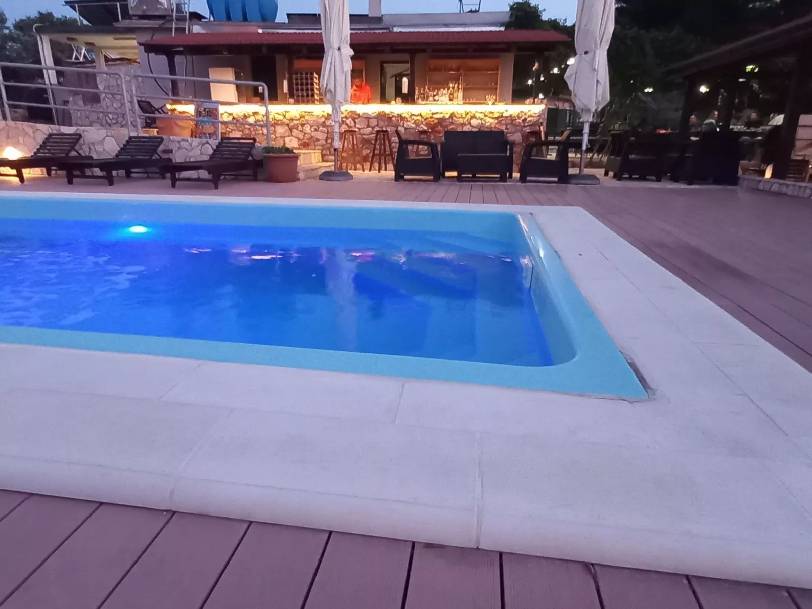 Strandhaus Lady - Ferienanlage Bain, Žut - Kornati-Binnen