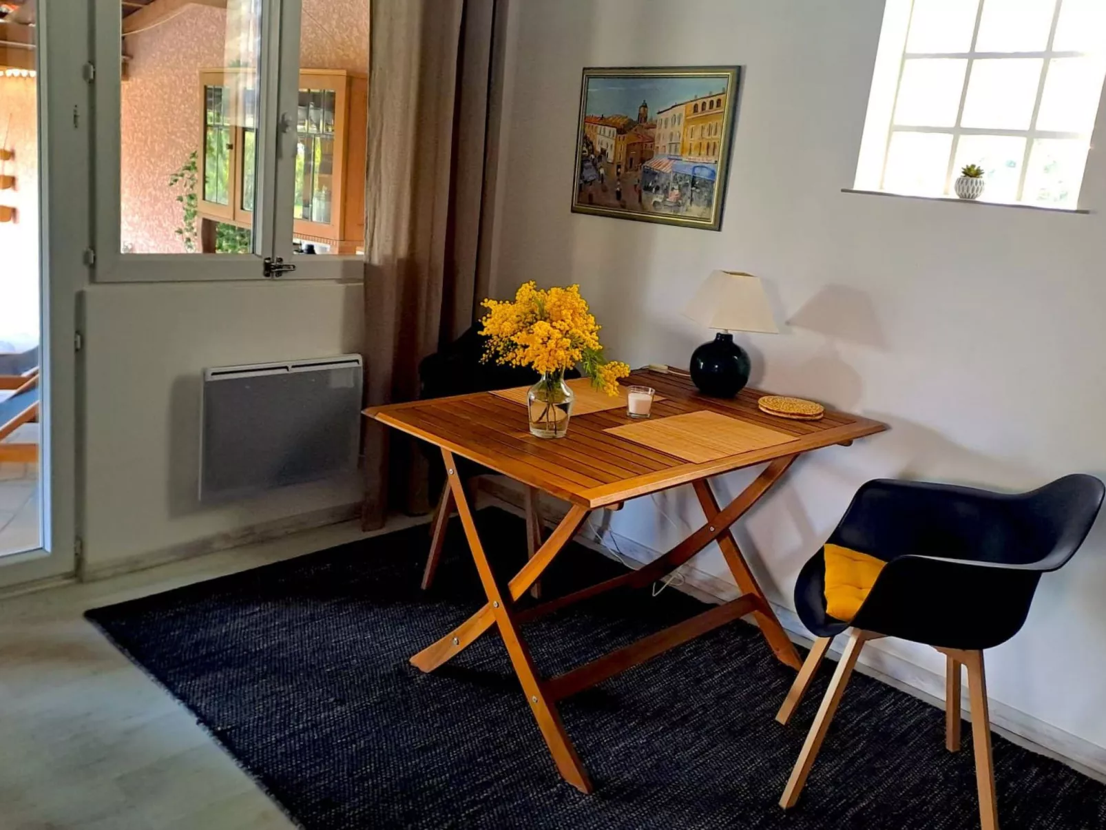 In La Livinière mit Großer Terrasse-Binnen